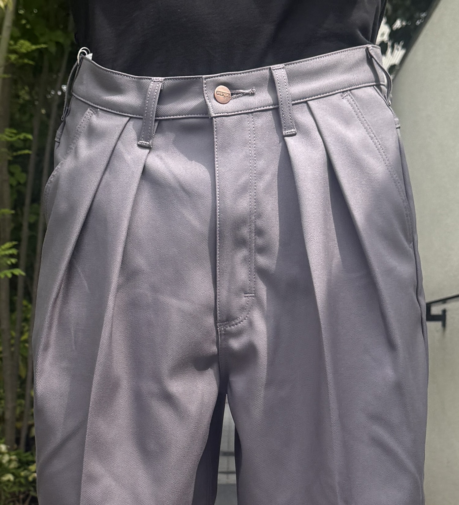 Wrangler(ラングラー)のWRANCHER タックスラックスショーツ|パンツ/パンツ/メンズ|グレー