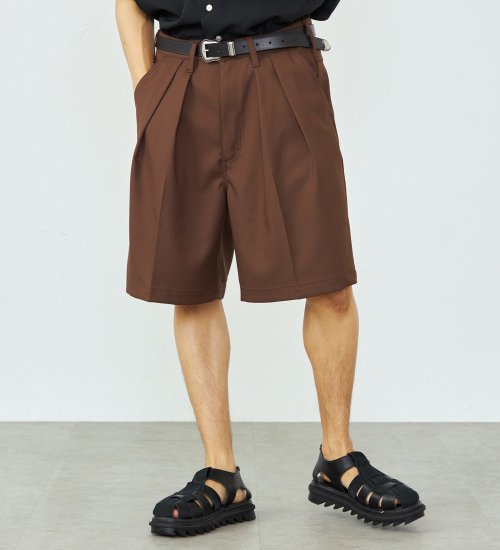 Wrangler(ラングラー)のWRANCHER タックスラックスショーツ|パンツ/ショート丈/メンズ|ブラウン