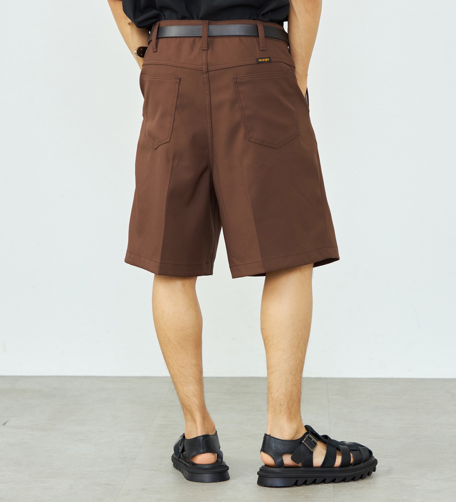 Wrangler(ラングラー)のWRANCHER タックスラックスショーツ|パンツ/パンツ/メンズ|ブラウン
