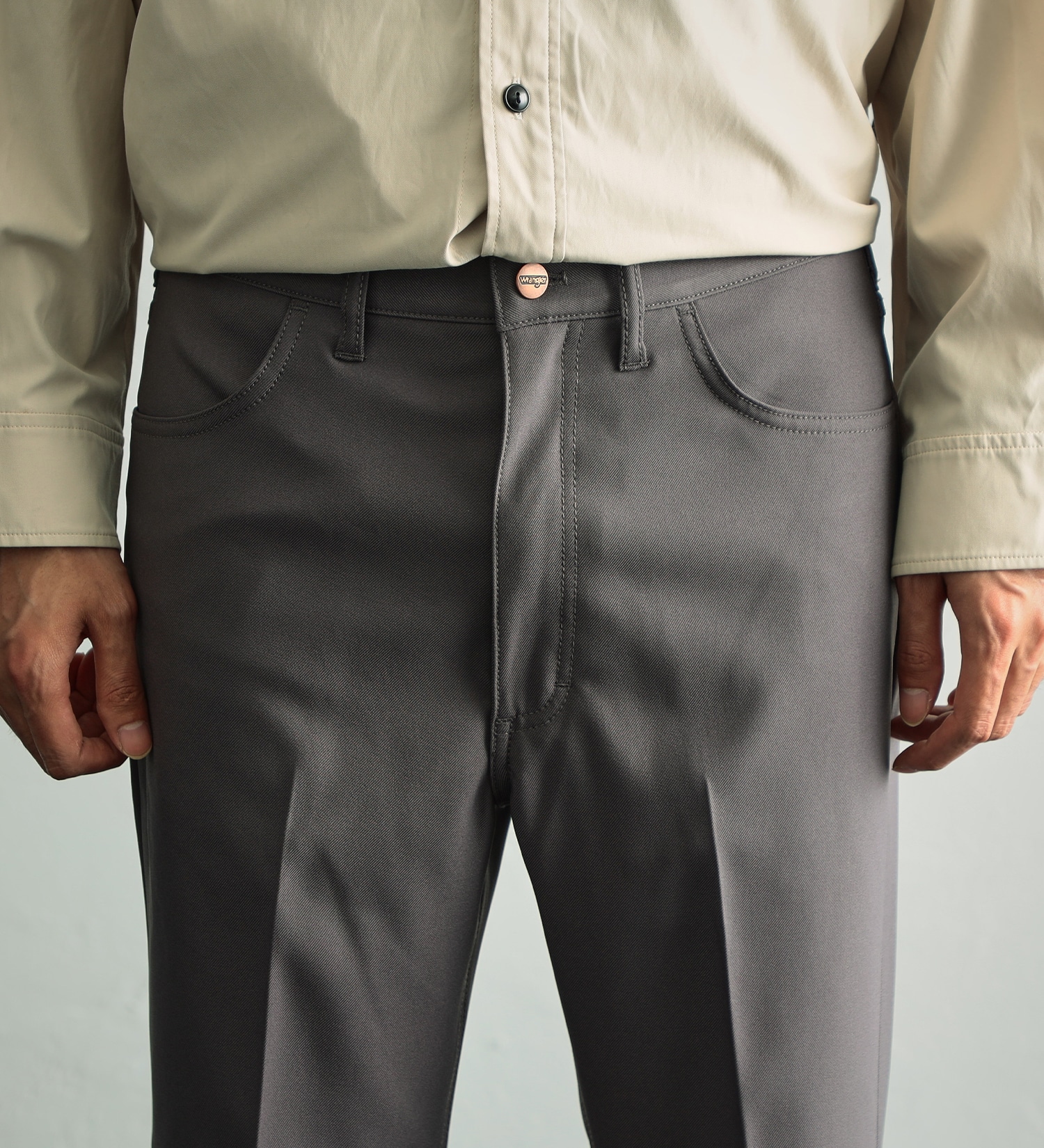 Wrangler(ラングラー)の【おまとめ割対象】【試着対象】【ベストセラー】WRANGLER WRANCHER/ランチャー フレアードレスパンツ(レングス71cm)|パンツ/パンツ/メンズ|グレー