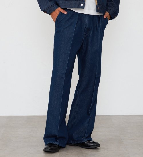 Wrangler(ラングラー)の【MENS】WRANCHER WIDE DENIM/ランチャーフレアーワイドデニム|パンツ/デニム/ジーンズパンツ/メンズ|インディゴブルー