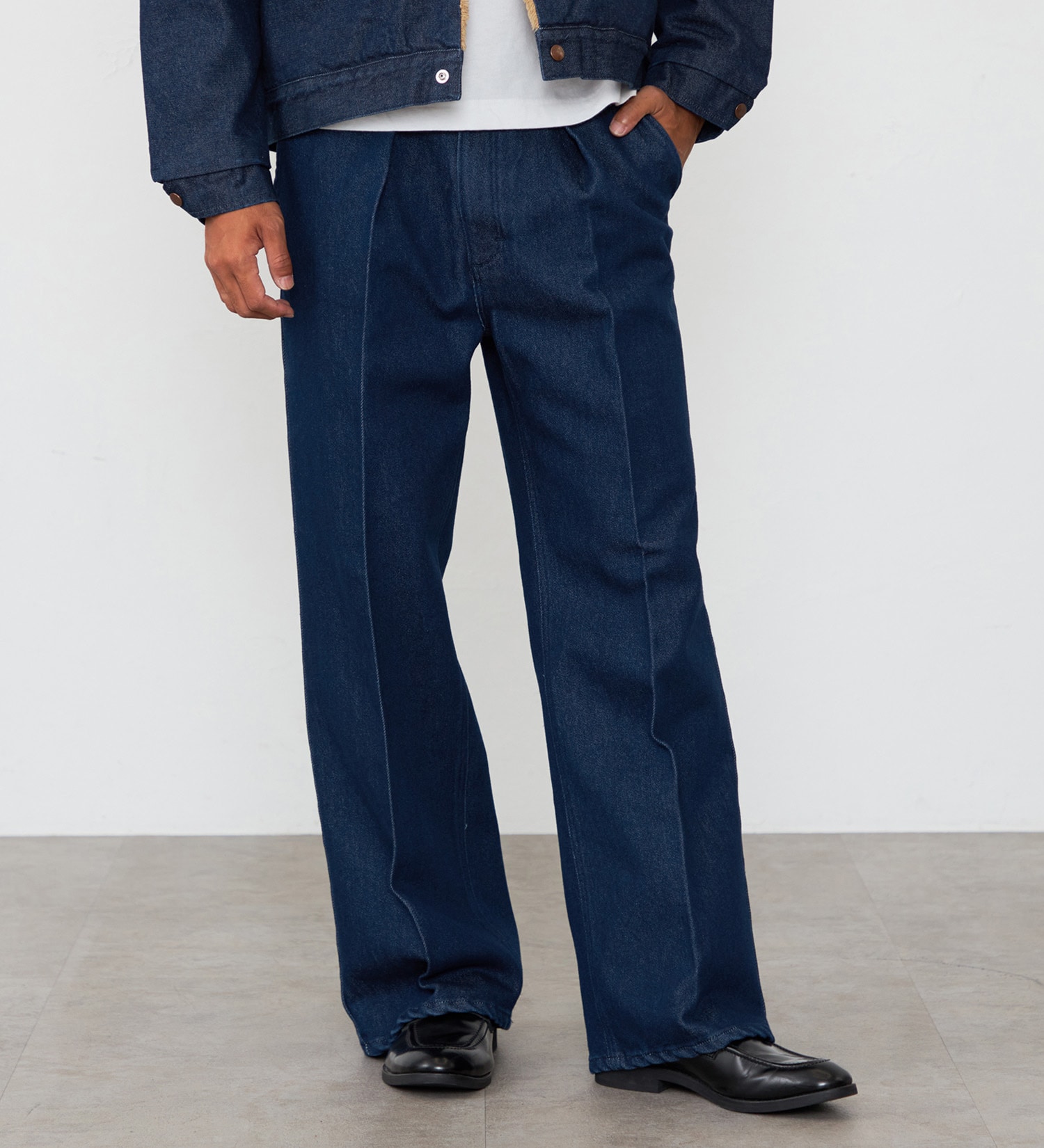 Wrangler(ラングラー)の【MENS】WRANCHER WIDE DENIM/ランチャーフレアーワイドデニム|パンツ/デニム/ジーンズパンツ/メンズ|インディゴブルー