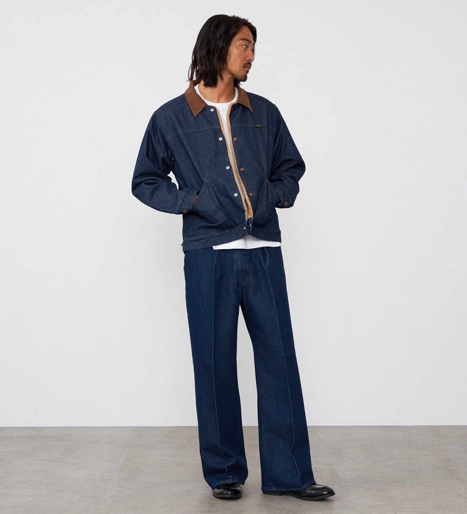 Wrangler(ラングラー)の【MENS】WRANCHER WIDE DENIM/ランチャーフレアーワイドデニム|パンツ/デニム/ジーンズパンツ/メンズ|インディゴブルー