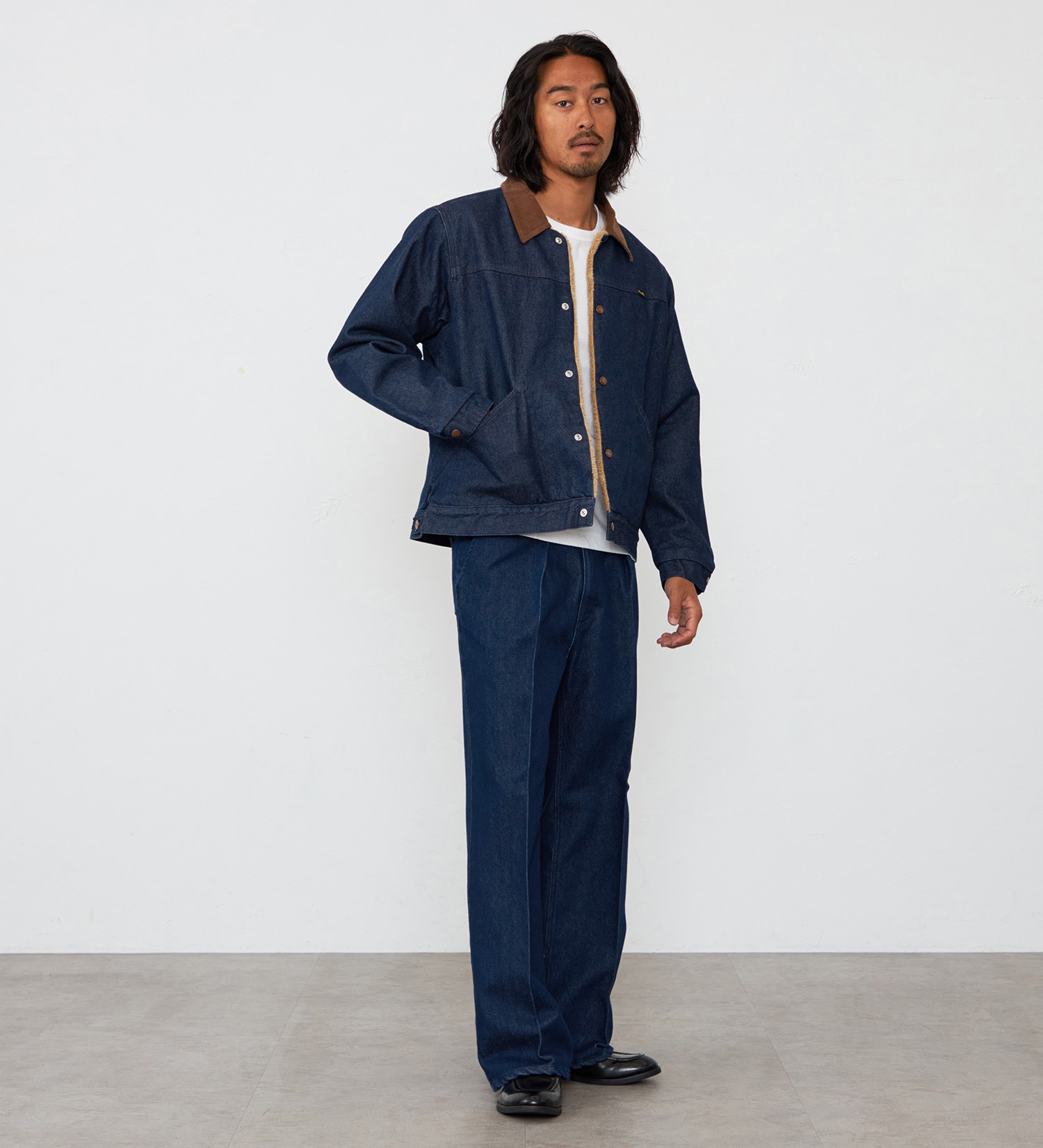 Wrangler(ラングラー)の【MENS】WRANCHER WIDE DENIM/ランチャーフレアーワイドデニム|パンツ/デニム/ジーンズパンツ/メンズ|インディゴブルー