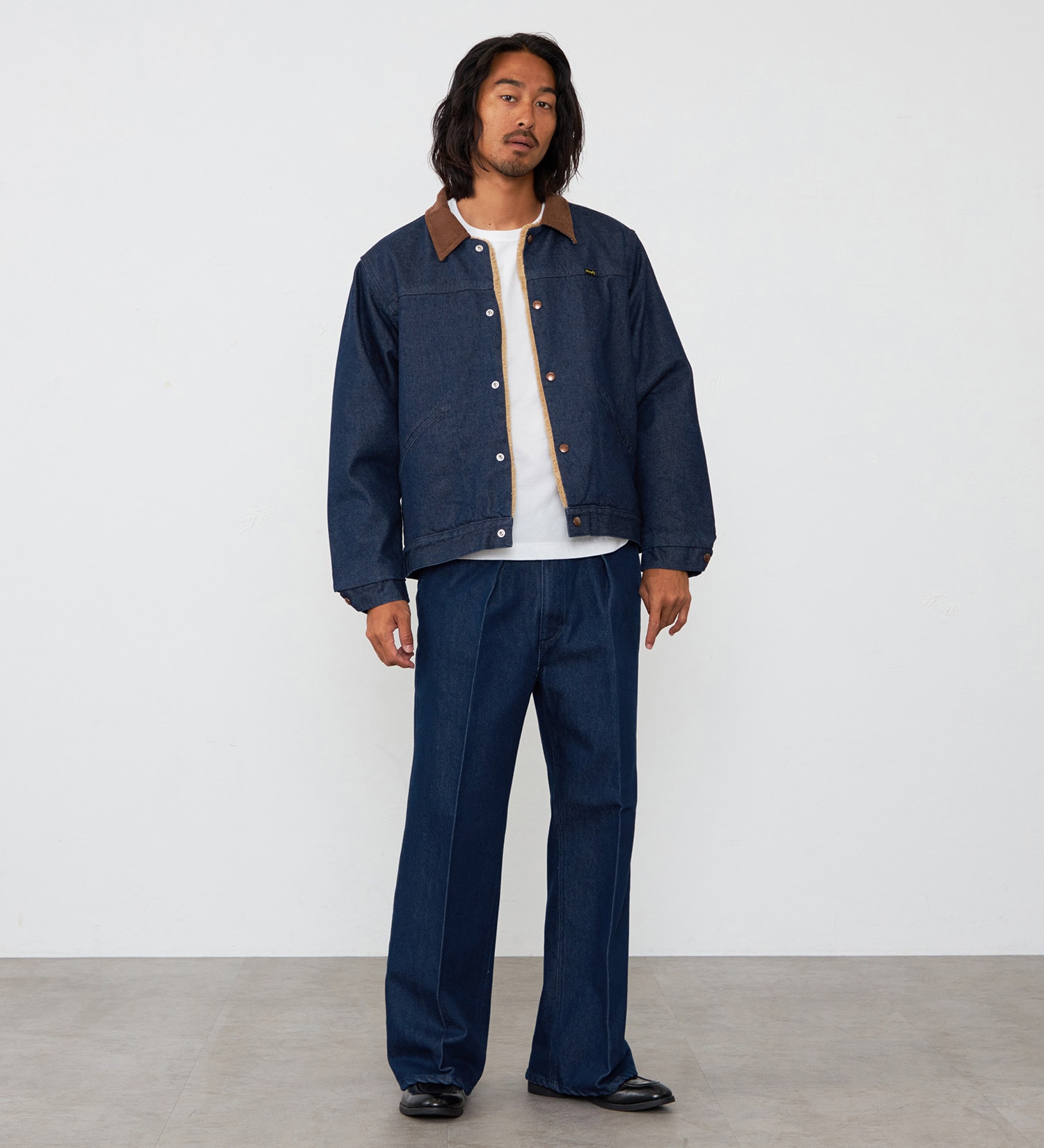 Wrangler(ラングラー)の【MENS】WRANCHER WIDE DENIM/ランチャーフレアーワイドデニム|パンツ/デニム/ジーンズパンツ/メンズ|インディゴブルー