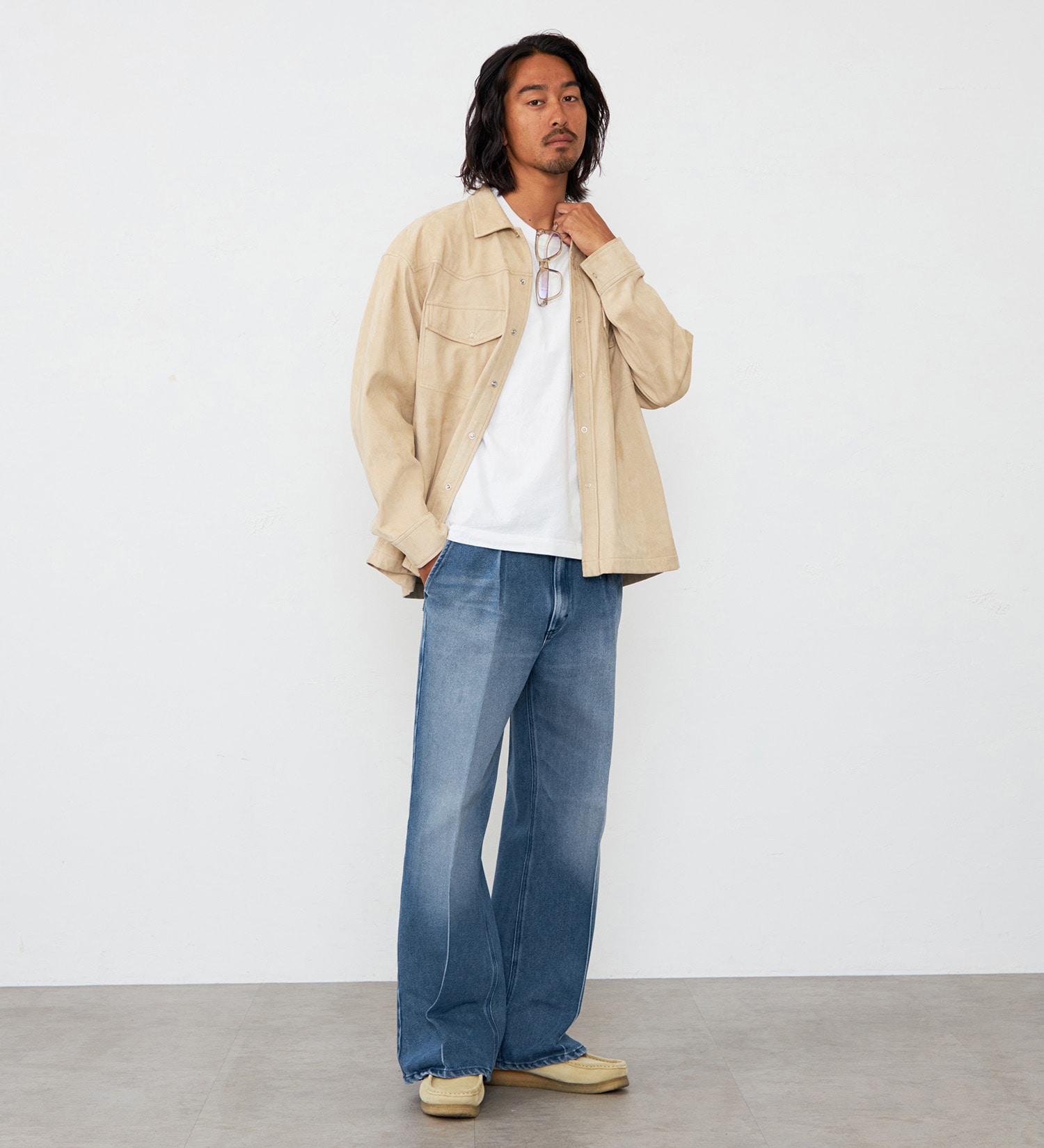 Wrangler(ラングラー)の【MENS】WRANCHER WIDE DENIM/ランチャーフレアーワイドデニム|パンツ/デニム/ジーンズパンツ/メンズ|中色ブルー