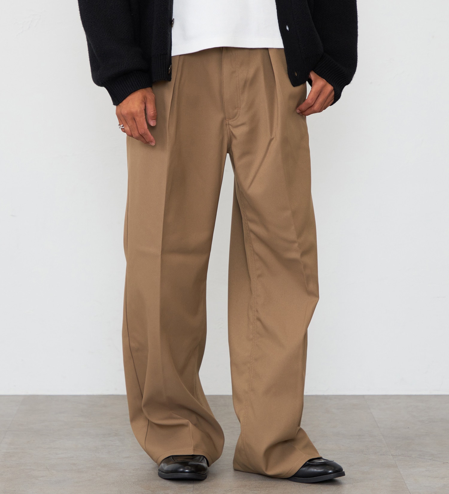 Wrangler(ラングラー)の【MENS】WRANCHER WIDE/ランチャーフレアーワイド|パンツ/パンツ/メンズ|ベージュ系その他