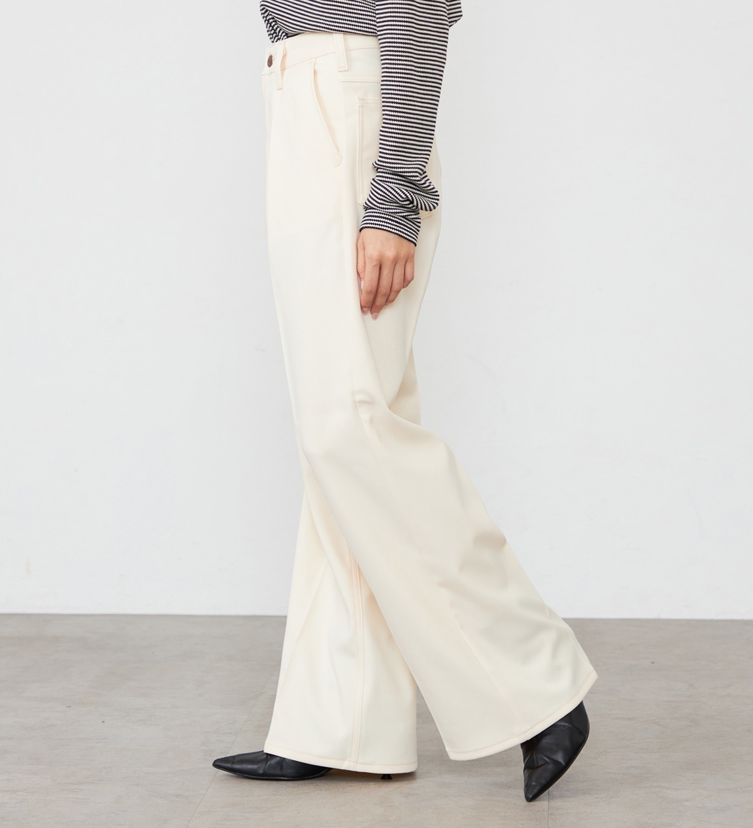 Wrangler(ラングラー)の【NEW】WRANGLER WRANCHER WIDE/ランチャー フレアーワイドパンツ(レディース)|パンツ/パンツ/レディース|オフホワイト