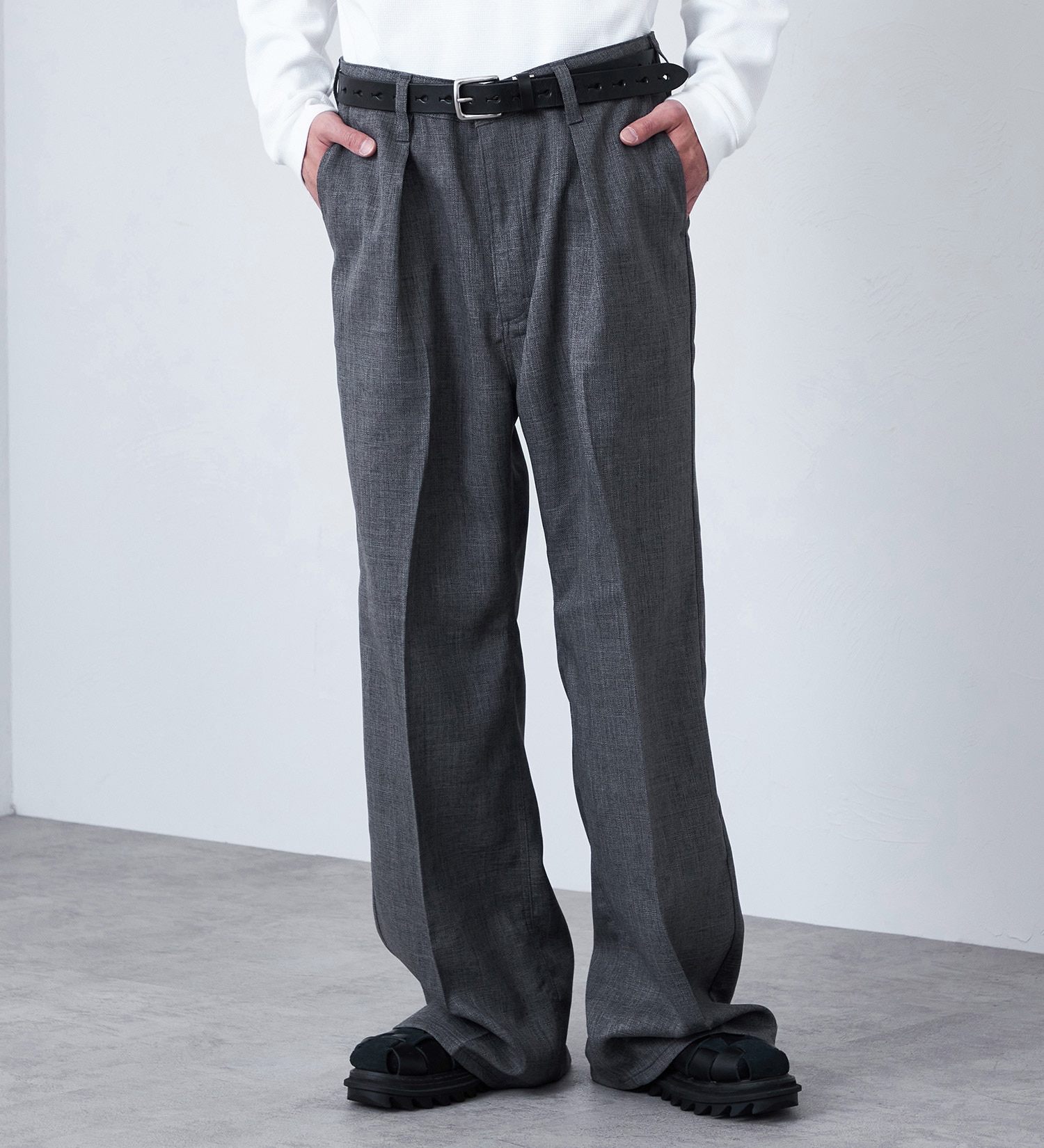 Wrangler(ラングラー)の【MENS】WRANCHER WIDE/【リネンライク】ランチャーフレアーワイド|パンツ/パンツ/メンズ|チャコール