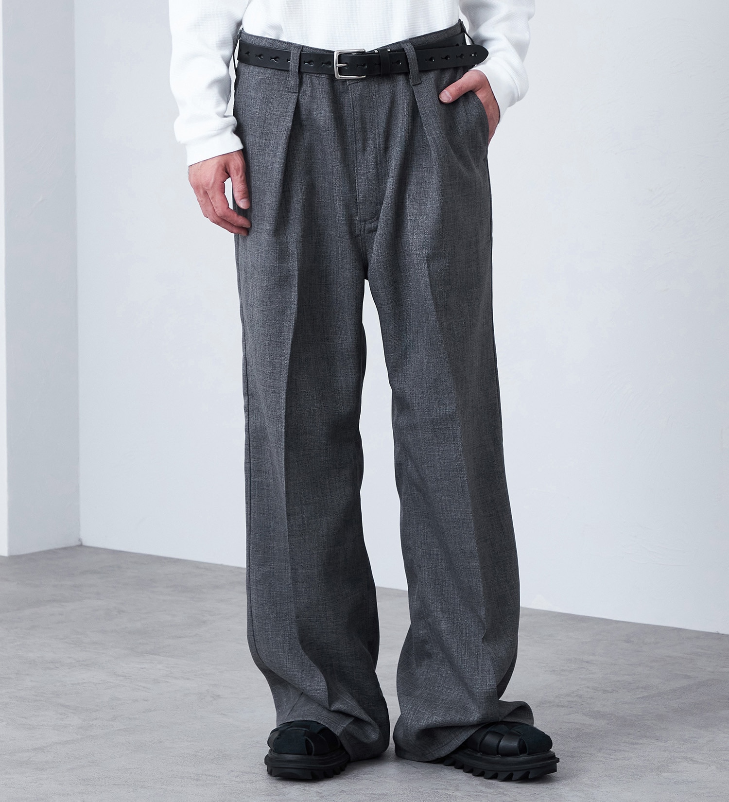 Wrangler(ラングラー)の【MENS】WRANCHER WIDE/【リネンライク】ランチャーフレアーワイド|パンツ/パンツ/メンズ|チャコール