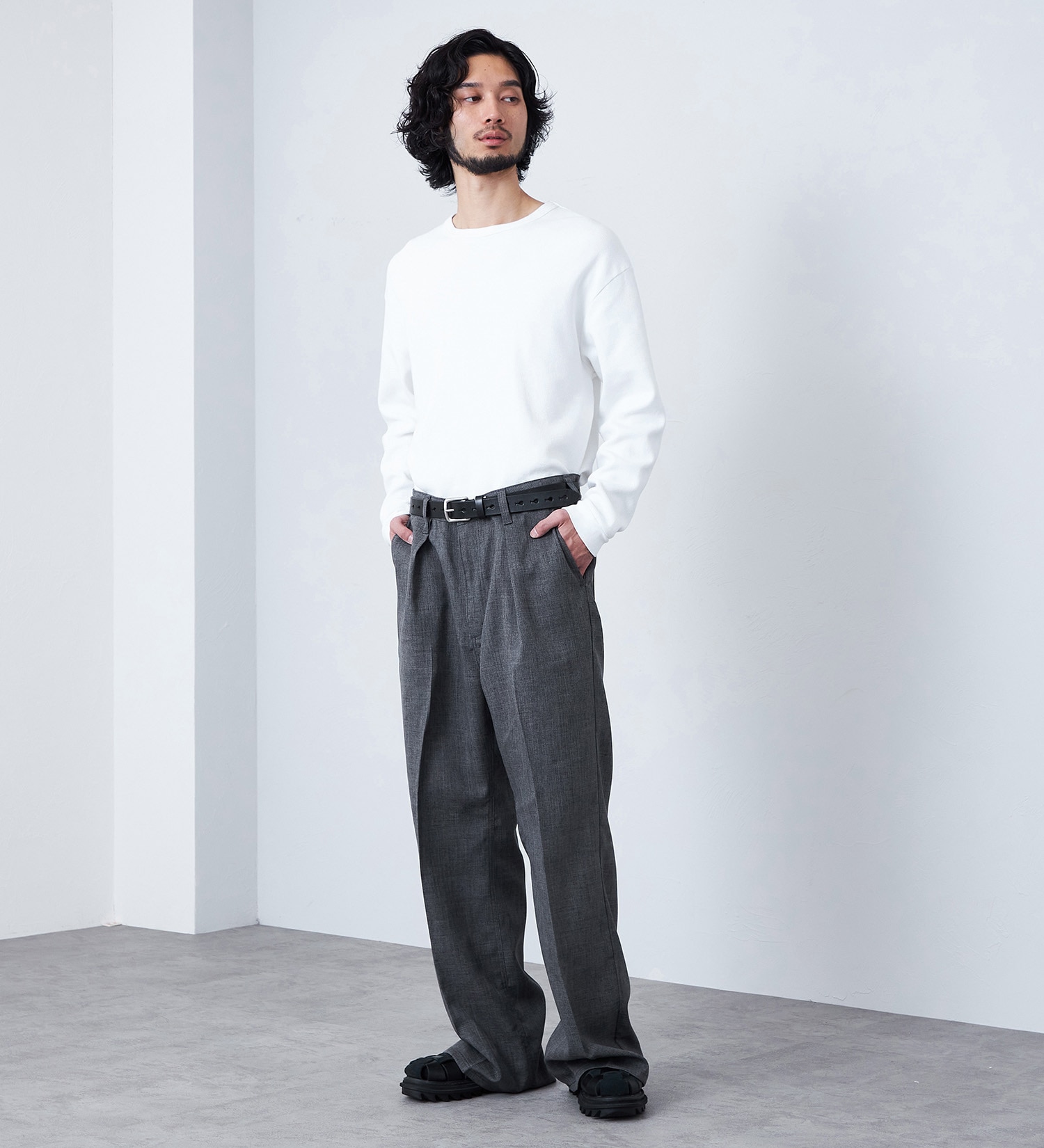 Wrangler(ラングラー)の【MENS】WRANCHER WIDE/【リネンライク】ランチャーフレアーワイド|パンツ/パンツ/メンズ|チャコール