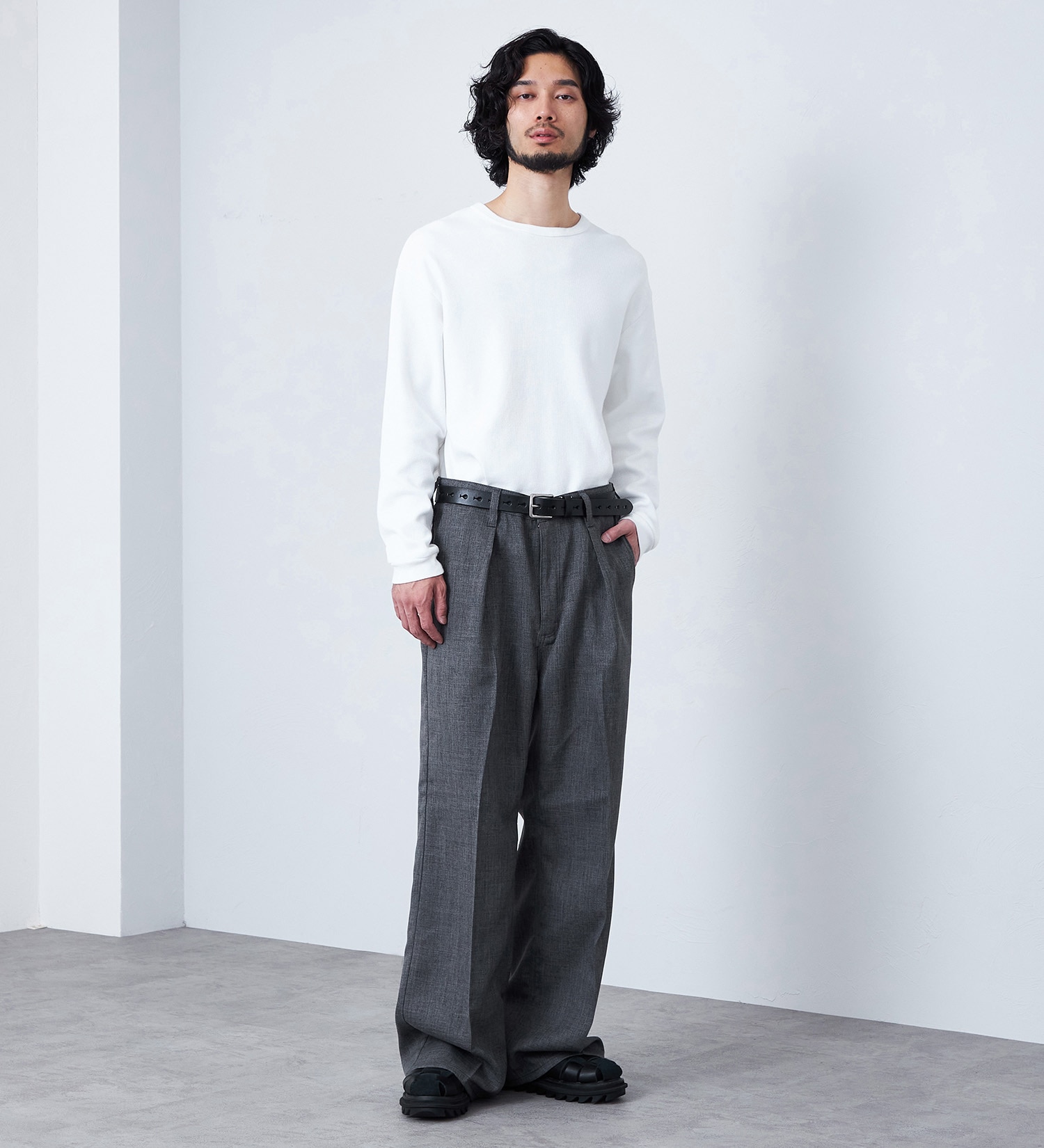 Wrangler(ラングラー)の【MENS】WRANCHER WIDE/【リネンライク】ランチャーフレアーワイド|パンツ/パンツ/メンズ|チャコール