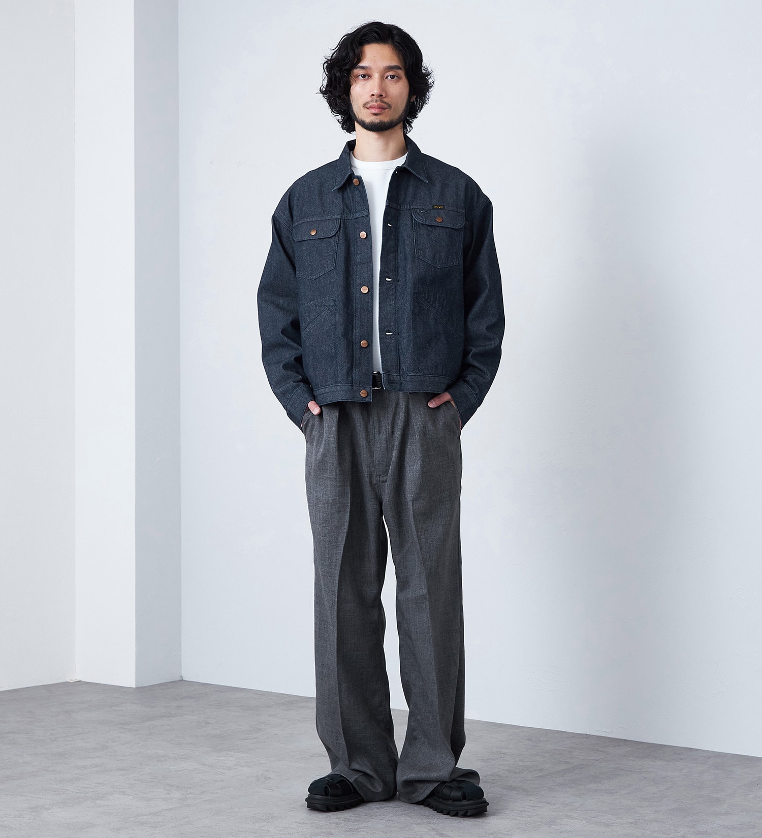 Wrangler(ラングラー)の【MENS】WRANCHER WIDE/【リネンライク】ランチャーフレアーワイド|パンツ/パンツ/メンズ|チャコール