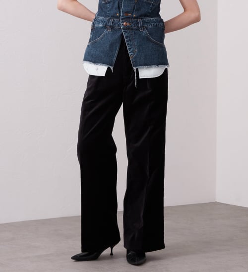 Wrangler(ラングラー)のWRANCHER WIDE/ランチャーフレアーワイド ベロア【レディース/暖】|パンツ/パンツ/レディース|ブラック