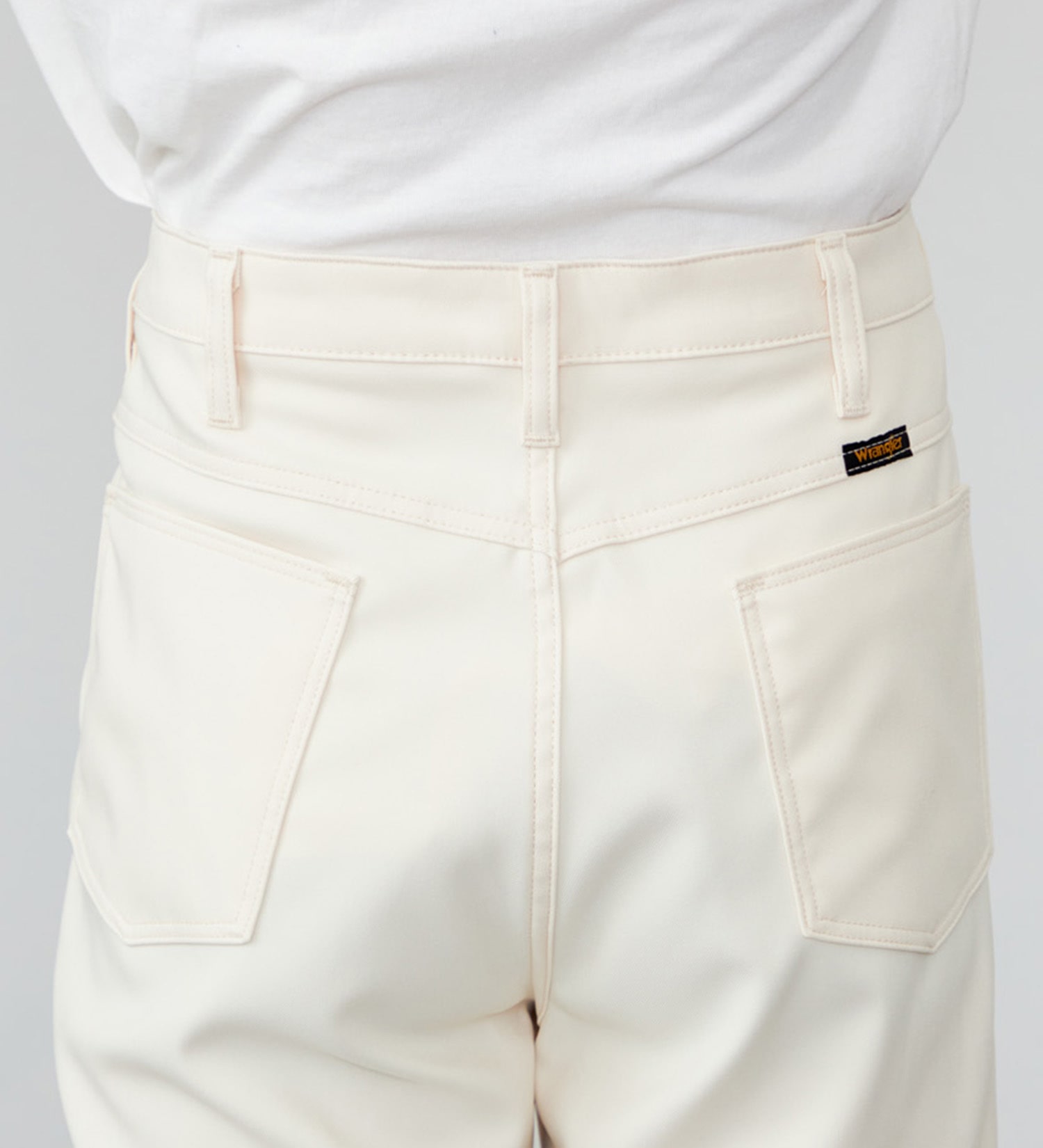 Wrangler(ラングラー)の【MENS】WRANCHER WIDE/ランチャーフレアーワイド|パンツ/パンツ/メンズ|アイボリー