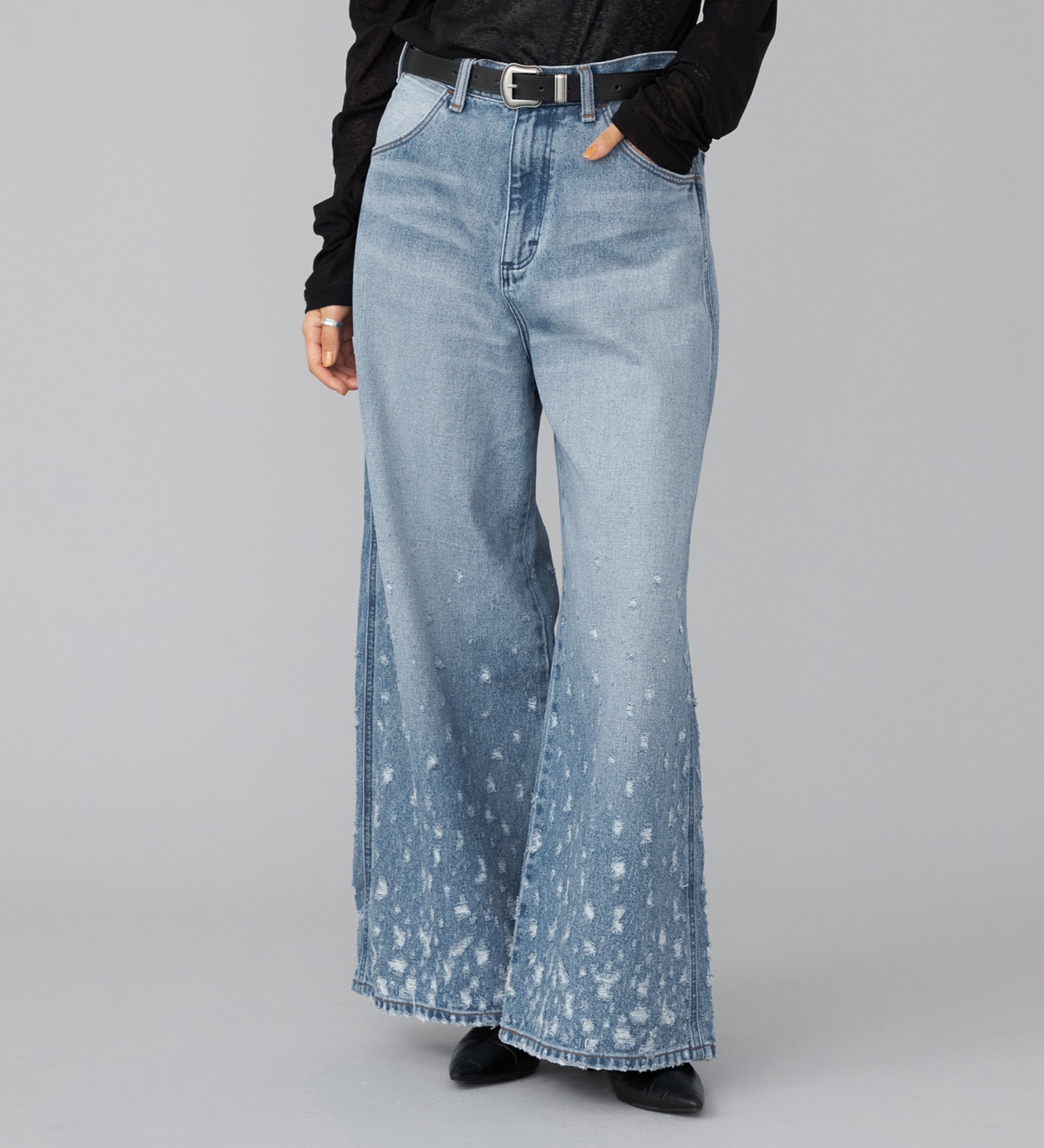 Wrangler(ラングラー)の【試着対象】WREMAKE WIDE DENIM PANTS|パンツ/デニムパンツ/レディース|中色ブルー