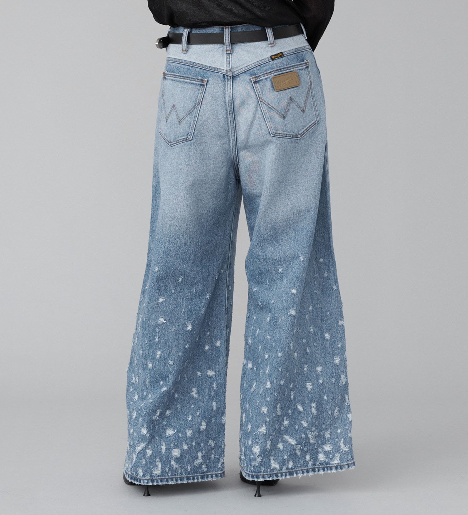 Wrangler(ラングラー)の【試着対象】WREMAKE WIDE DENIM PANTS|パンツ/デニムパンツ/レディース|中色ブルー