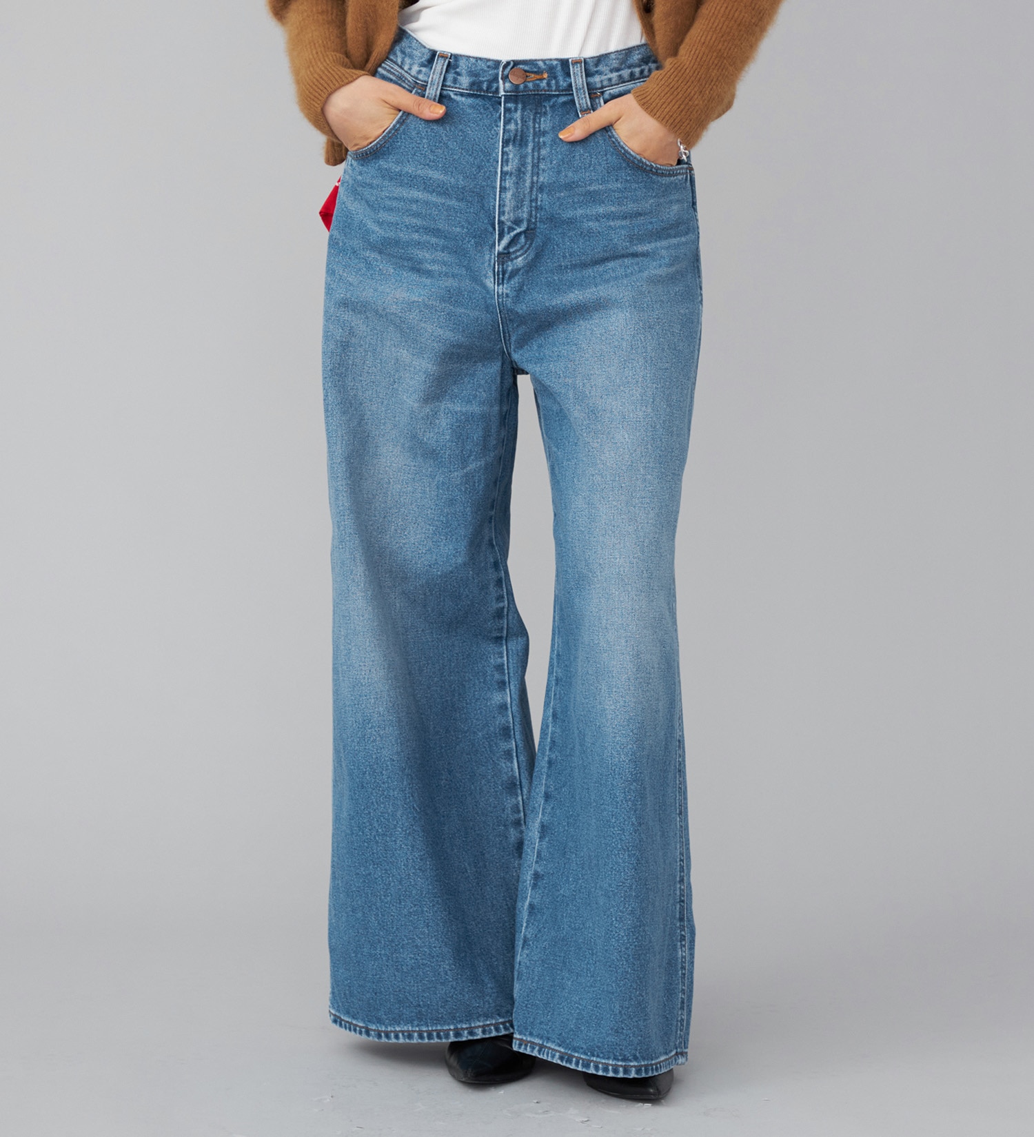 Wrangler(ラングラー)の【US ORIGINAL】ワイドジーンズ|パンツ/デニムパンツ/レディース|中色ブルー