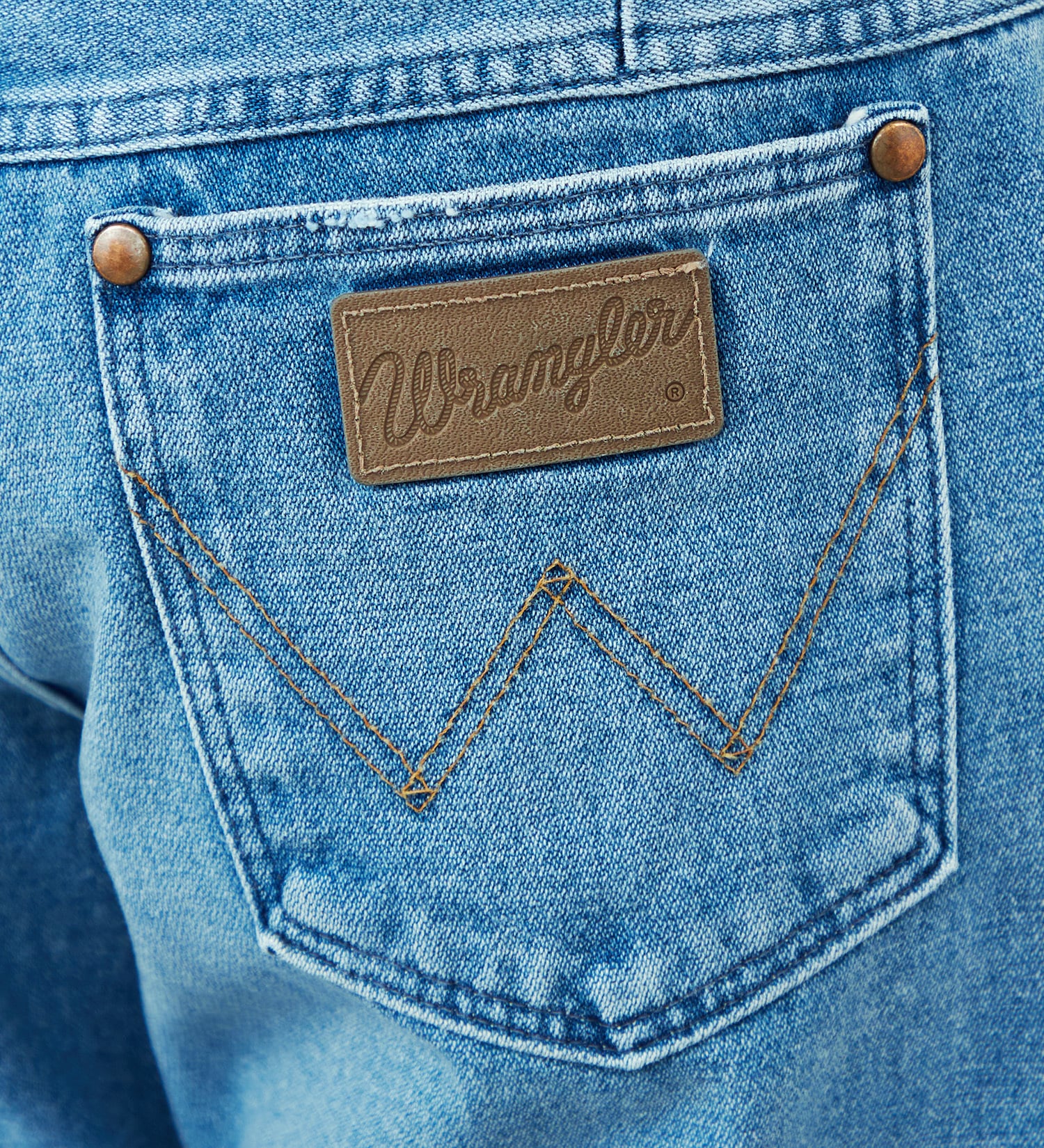 Wrangler(ラングラー)のビッグベルボトム|パンツ/デニムパンツ/レディース|淡色ブルー