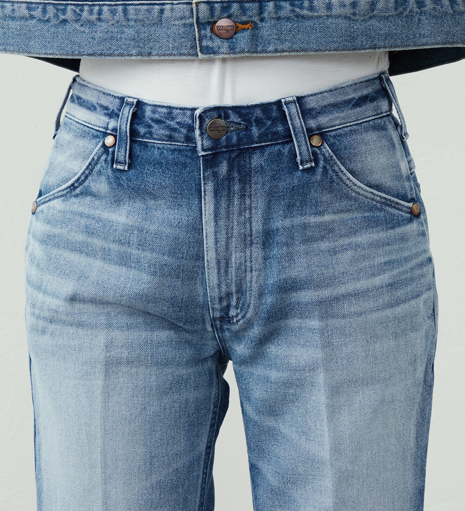 Wrangler(ラングラー)の【US ORIGINAL】ベルボトムジーンズ|パンツ/デニムパンツ/レディース|中色ブルー