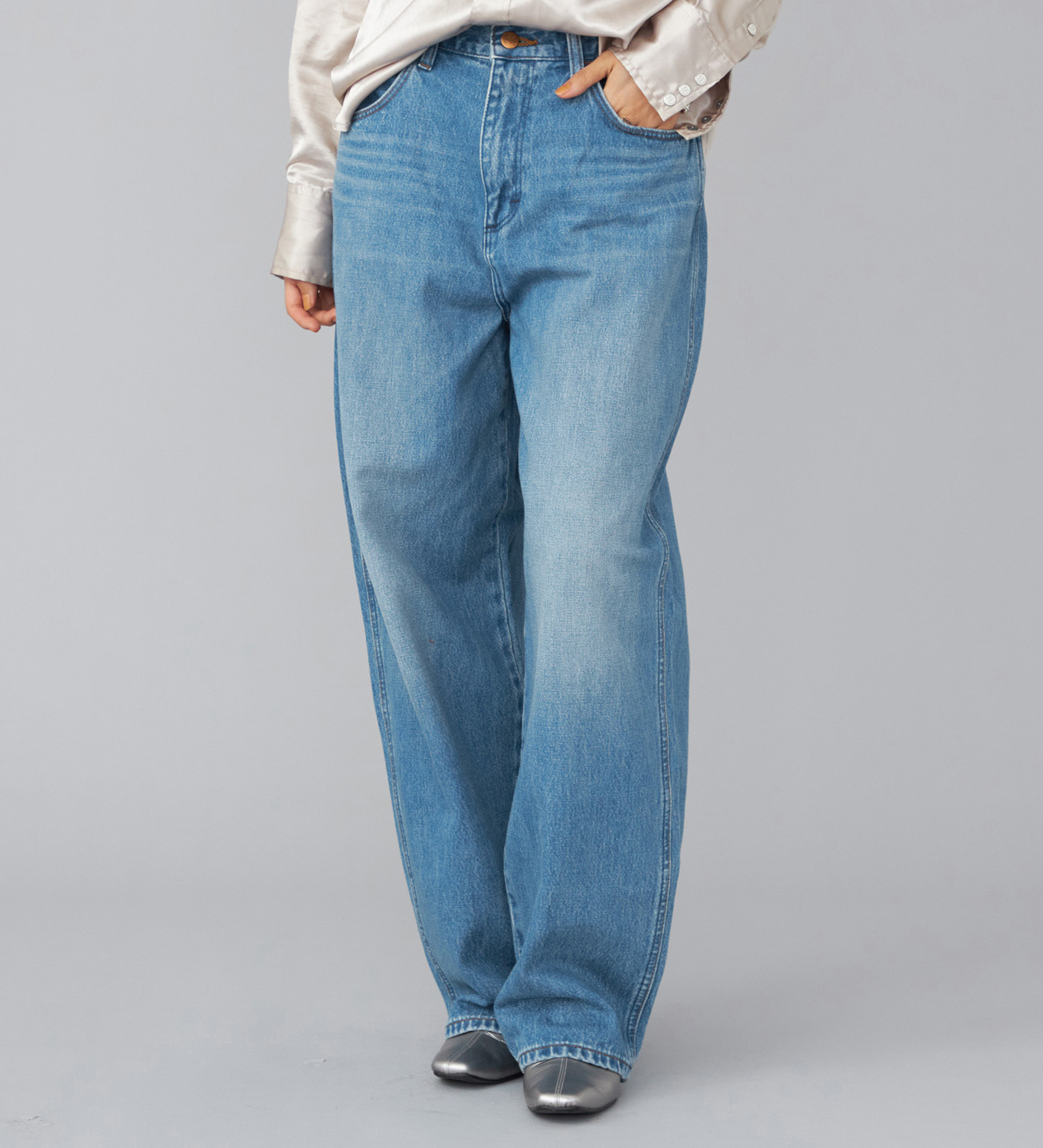 Wrangler(ラングラー)の【試着対象】【US ORIGINAL】バレルジーンズ|パンツ/デニムパンツ/レディース|淡色ブルー