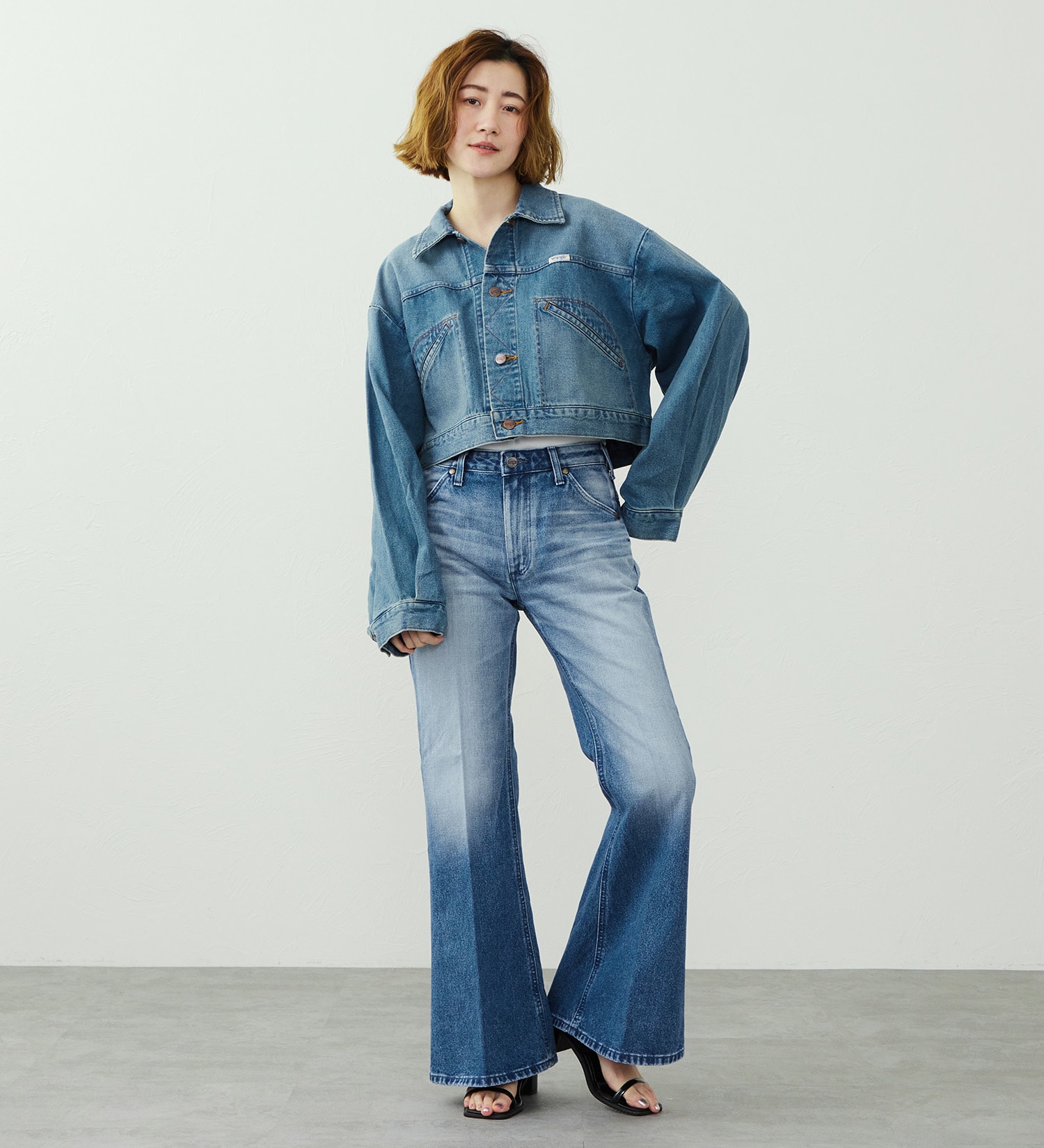 Wrangler(ラングラー)の【US ORIGINAL】オーバーサイズ ボーイズジャケット|ジャケット/アウター/デニムジャケット/レディース|中色ブルー