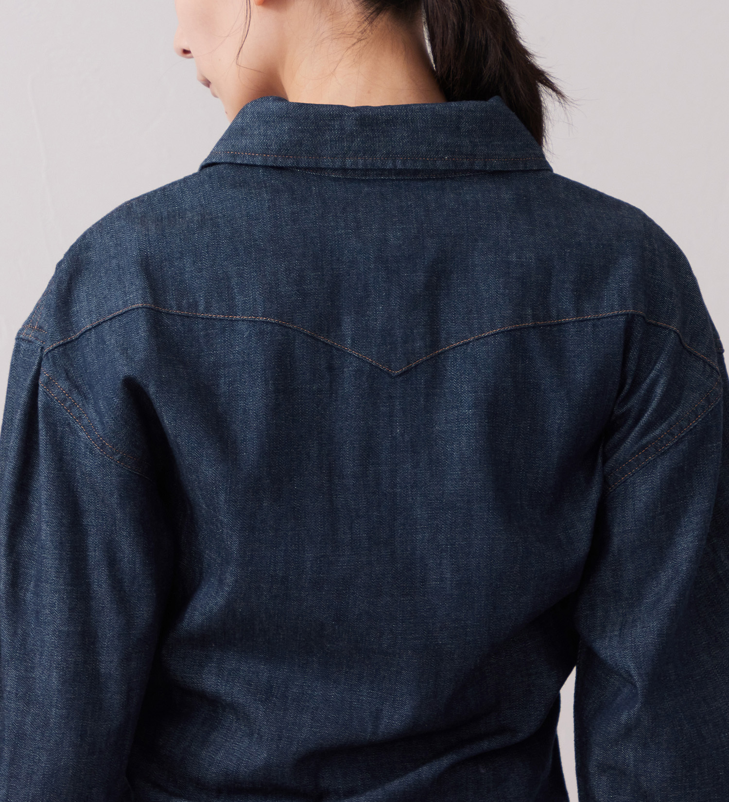Wrangler(ラングラー)のWrangler CROPPED ZIP JACKET / クロップドジップデニムシャツジャケット|ジャケット/アウター/デニムジャケット/レディース|インディゴブルー