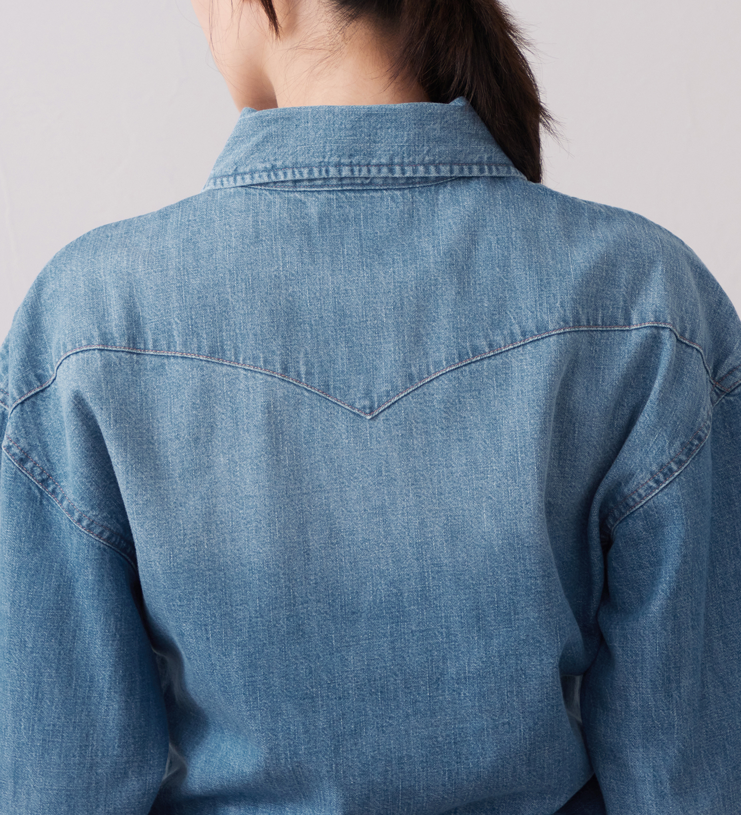 Wrangler(ラングラー)のWrangler CROPPED ZIP JACKET / クロップドジップデニムシャツジャケット|ジャケット/アウター/デニムジャケット/レディース|中色ブルー
