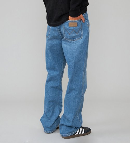 Wrangler(ラングラー)の【US ORIGINAL】13MWZ ストレートジーンズ|パンツ/デニム/ジーンズパンツ/メンズ|中色ブルー