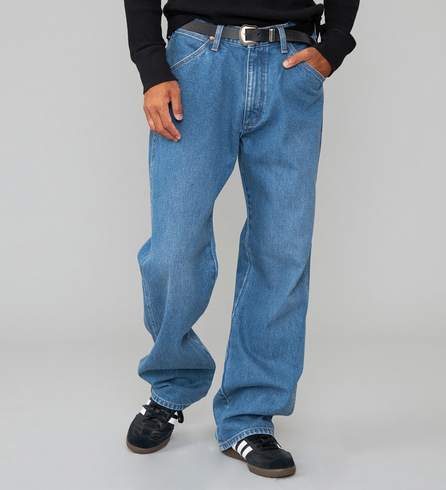 Wrangler(ラングラー)の【US ORIGINAL】13MWZ ストレートジーンズ|パンツ/デニム/ジーンズパンツ/メンズ|中色ブルー