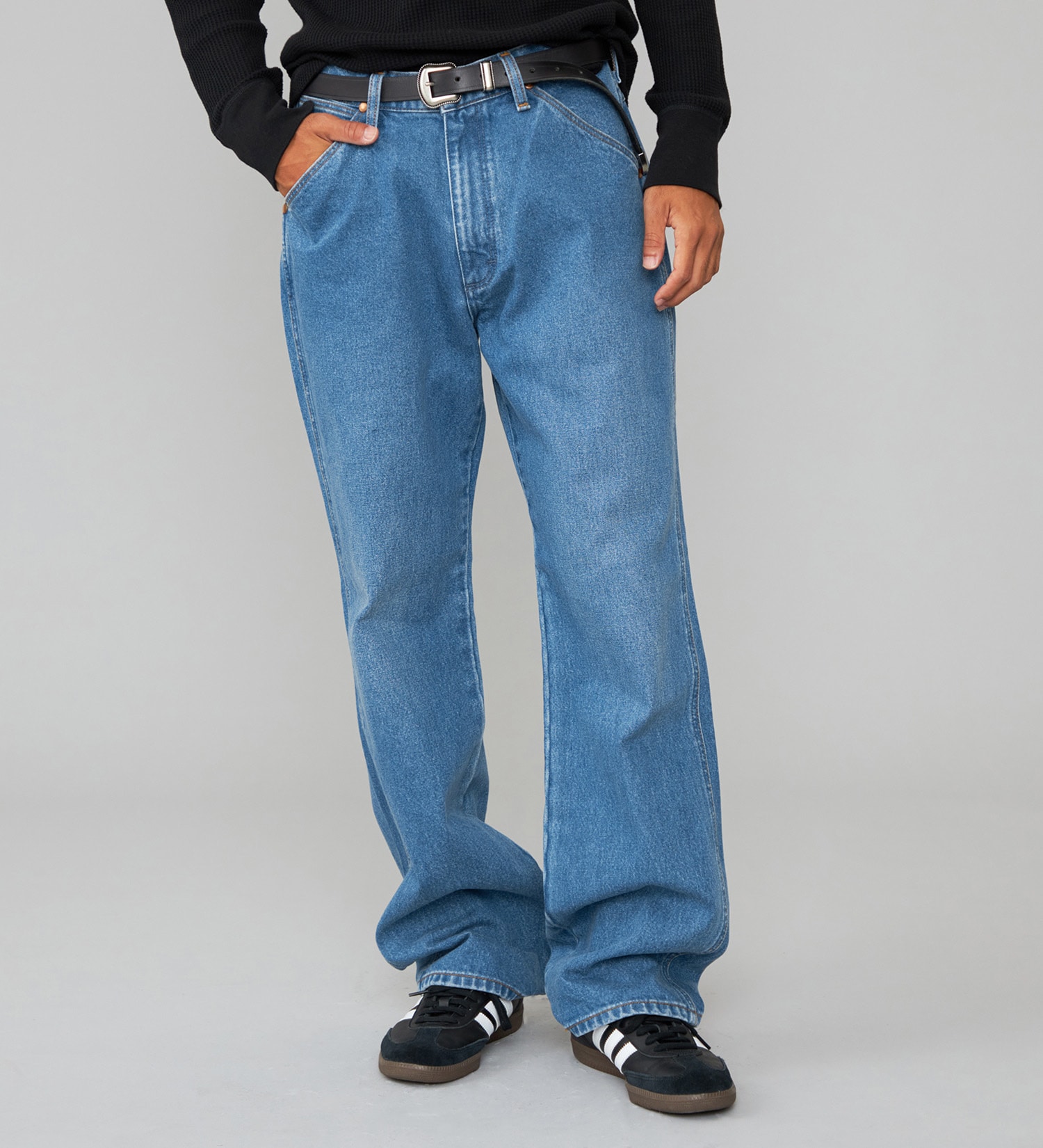 Wrangler(ラングラー)の【US ORIGINAL】13MWZ ストレートジーンズ|パンツ/デニム/ジーンズパンツ/メンズ|中色ブルー