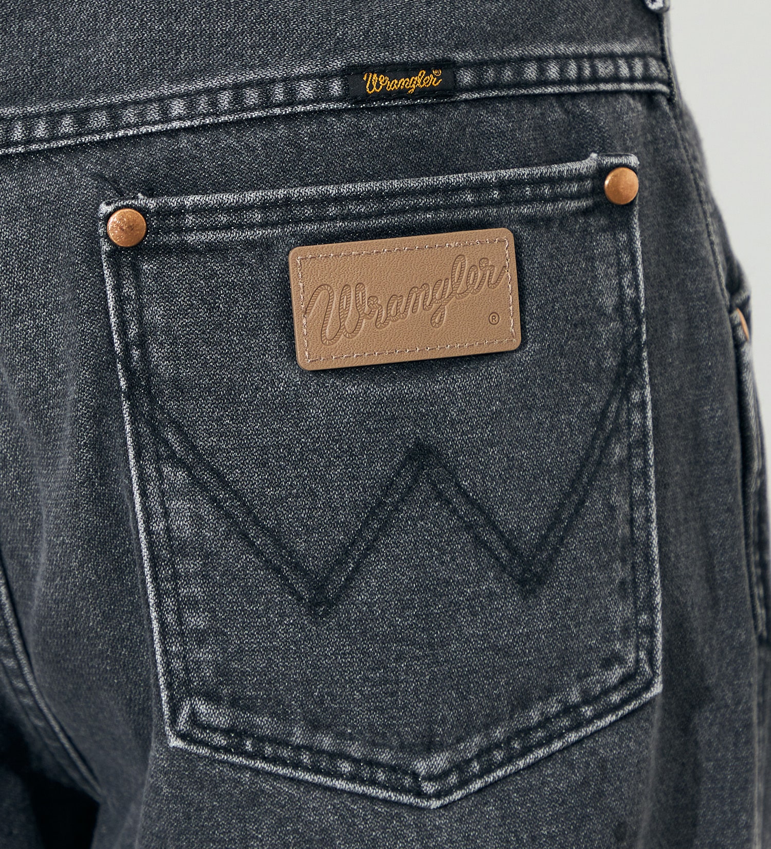 Wrangler(ラングラー)の【US ORIGINAL】13MWZ ストレートジーンズ|パンツ/デニム/ジーンズパンツ/メンズ|ブラックデニム