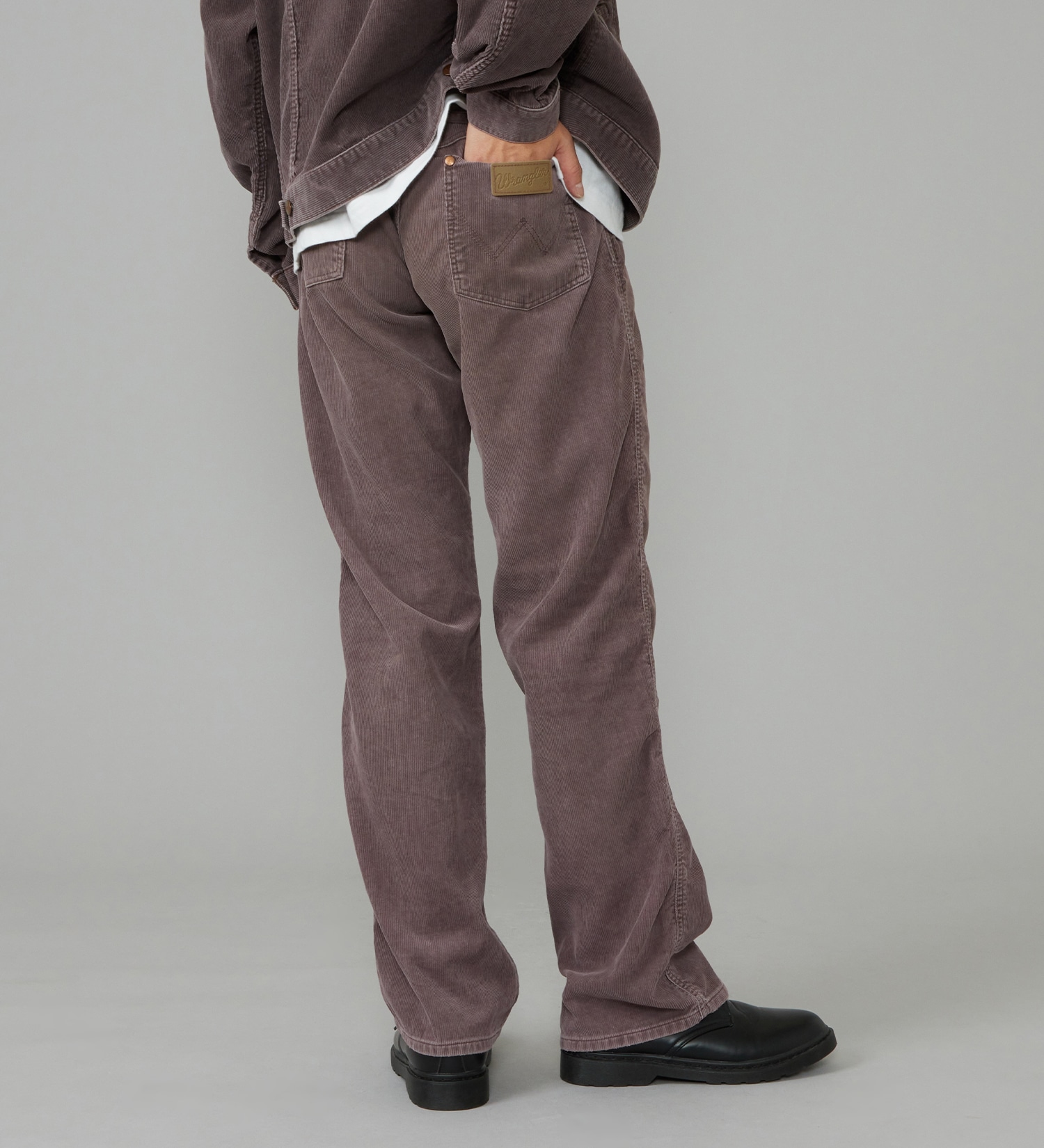 Wrangler(ラングラー)の【試着対象】13MWZ ストレートコーデュロイパンツ【US ORIGINAL/セットアップ可】|パンツ/パンツ/メンズ|ブラウン