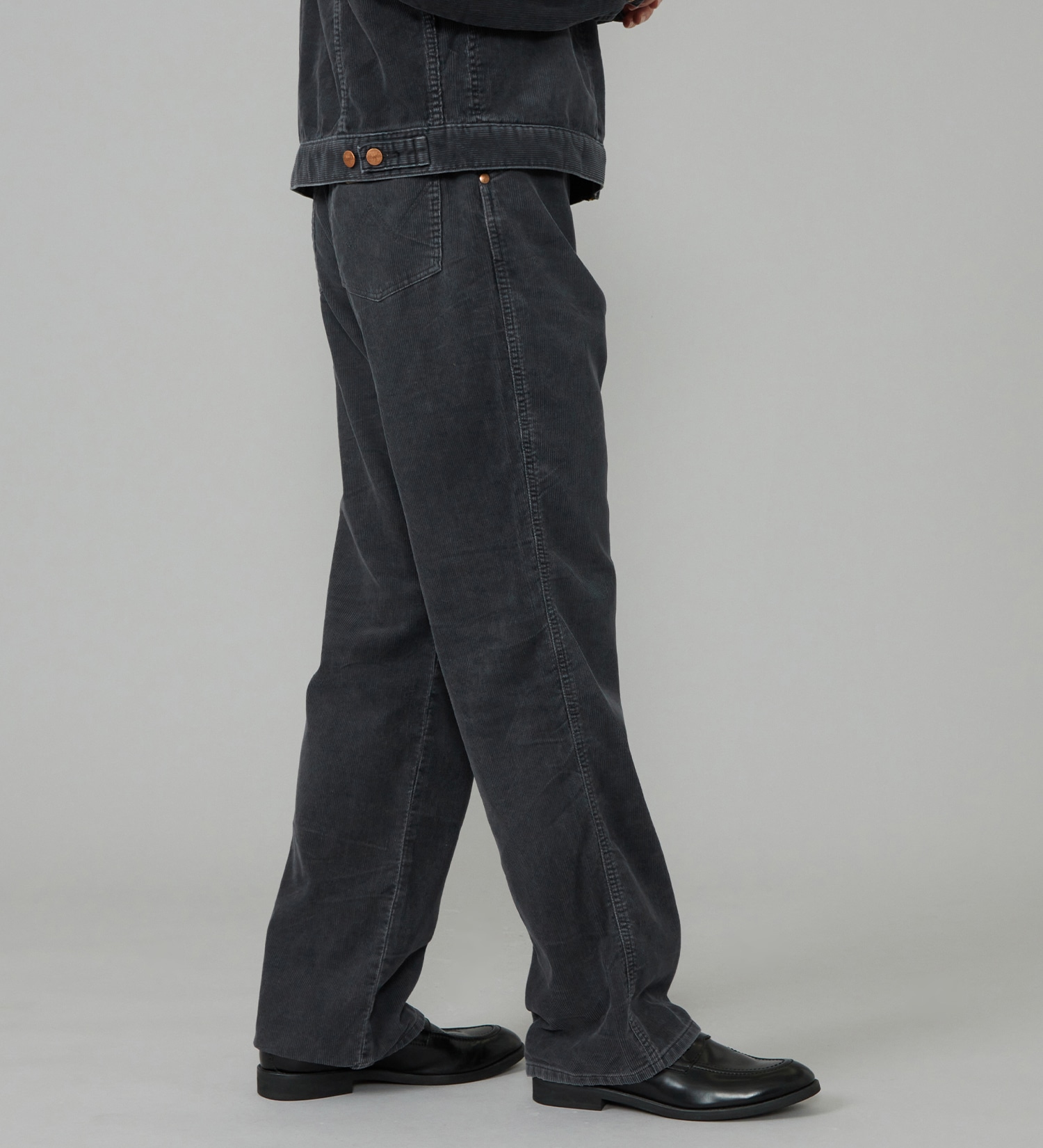 Wrangler(ラングラー)の【試着対象】13MWZ ストレートコーデュロイパンツ【US ORIGINAL/セットアップ可】|パンツ/パンツ/メンズ|ブラック