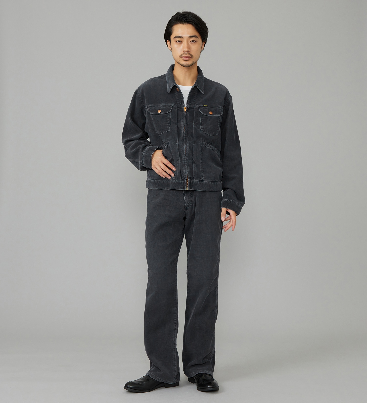 Wrangler(ラングラー)の【試着対象】13MWZ ストレートコーデュロイパンツ【US ORIGINAL/セットアップ可】|パンツ/パンツ/メンズ|ブラック