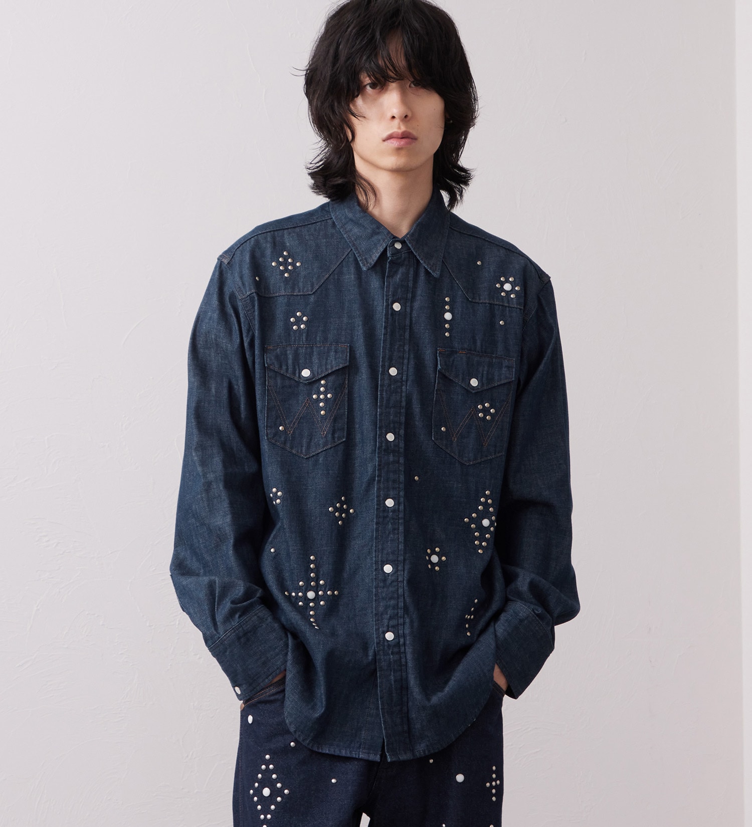 Wrangler(ラングラー)の27MW ウエスタンデニムシャツ スタッズ【US ORIGINAL】|トップス/シャツ/ブラウス/メンズ|インディゴブルー