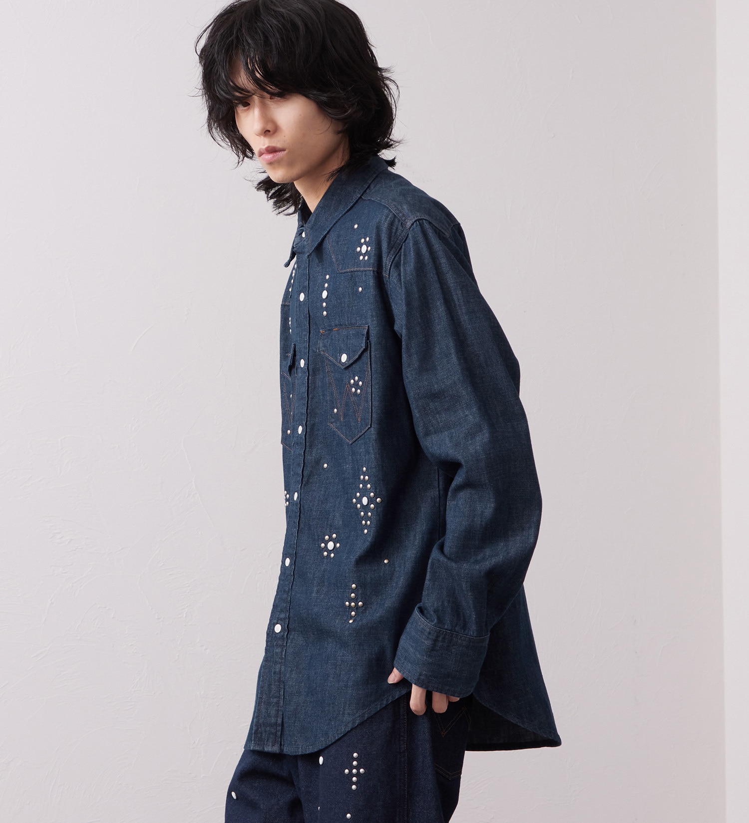 Wrangler(ラングラー)の27MW ウエスタンデニムシャツ スタッズ【US ORIGINAL】|トップス/シャツ/ブラウス/メンズ|インディゴブルー