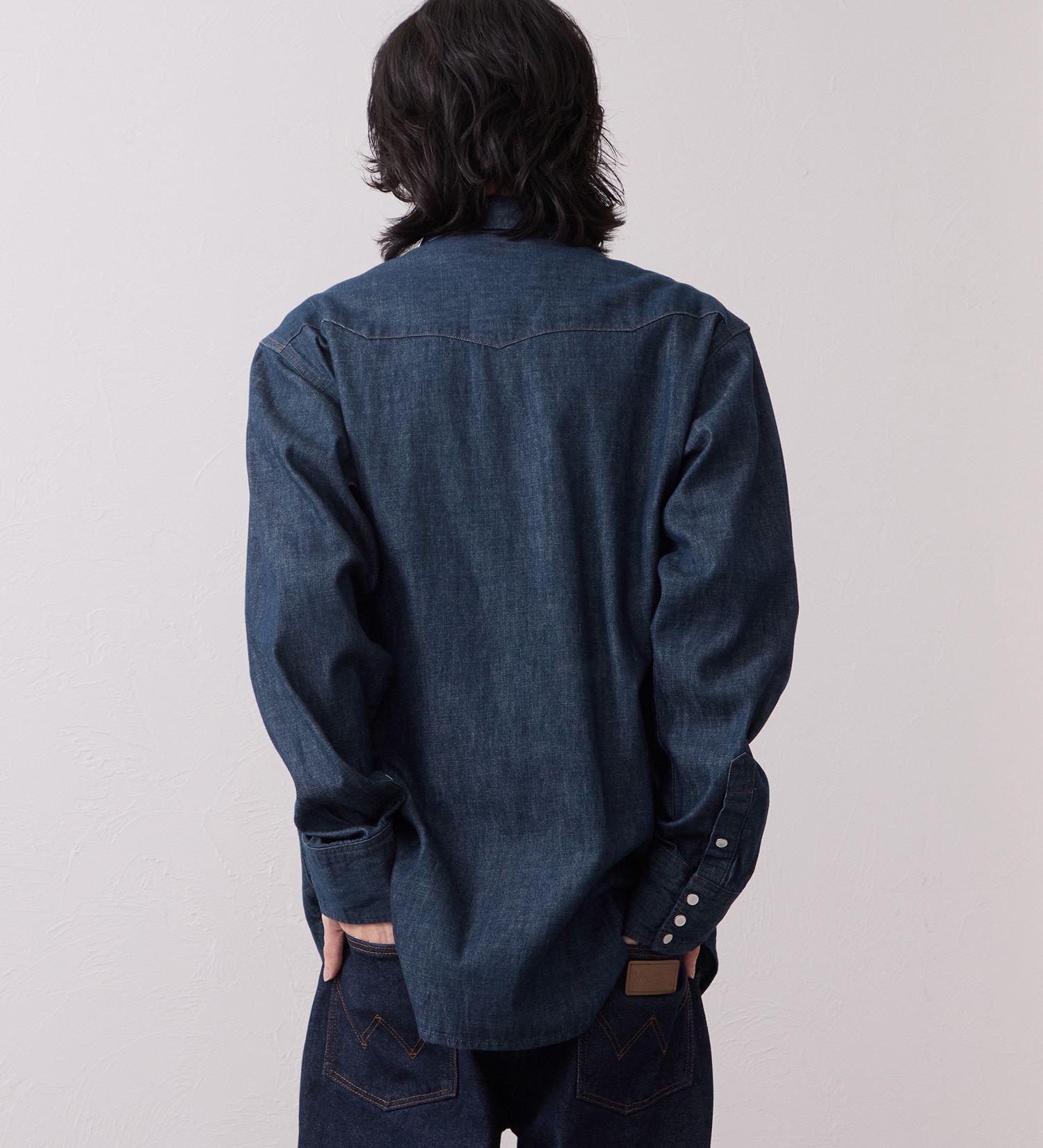 Wrangler(ラングラー)の27MW ウエスタンデニムシャツ スタッズ【US ORIGINAL】|トップス/シャツ/ブラウス/メンズ|インディゴブルー