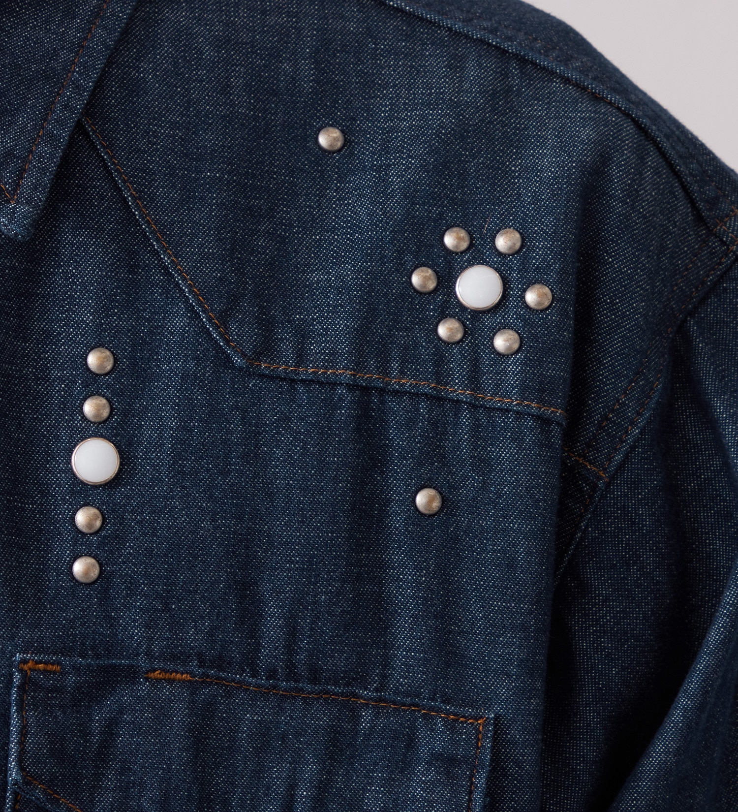 Wrangler(ラングラー)の27MW ウエスタンデニムシャツ スタッズ【US ORIGINAL】|トップス/シャツ/ブラウス/メンズ|インディゴブルー