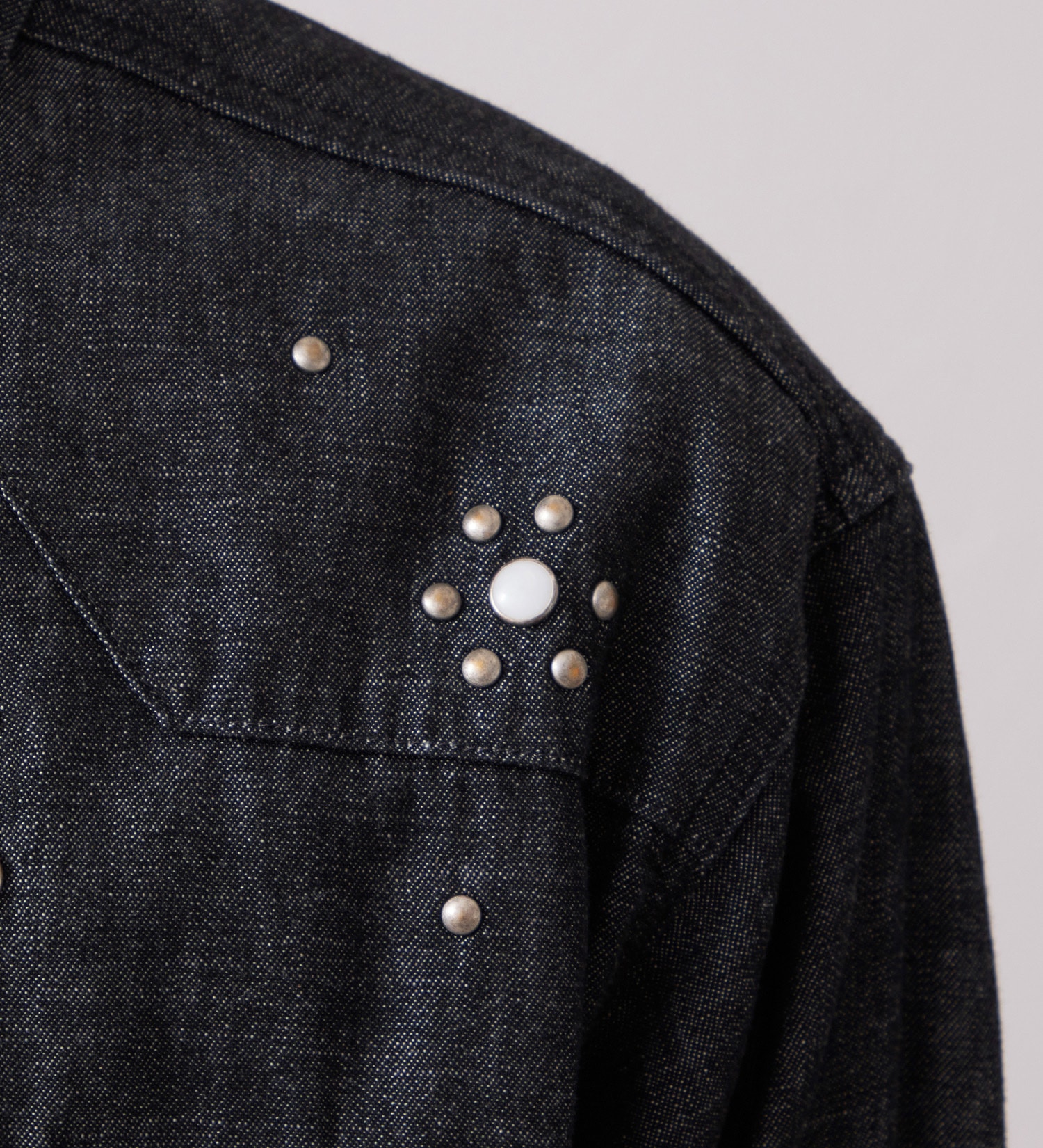 Wrangler(ラングラー)の27MW ウエスタンデニムシャツ スタッズ【US ORIGINAL】|トップス/シャツ/ブラウス/メンズ|ブラックデニム
