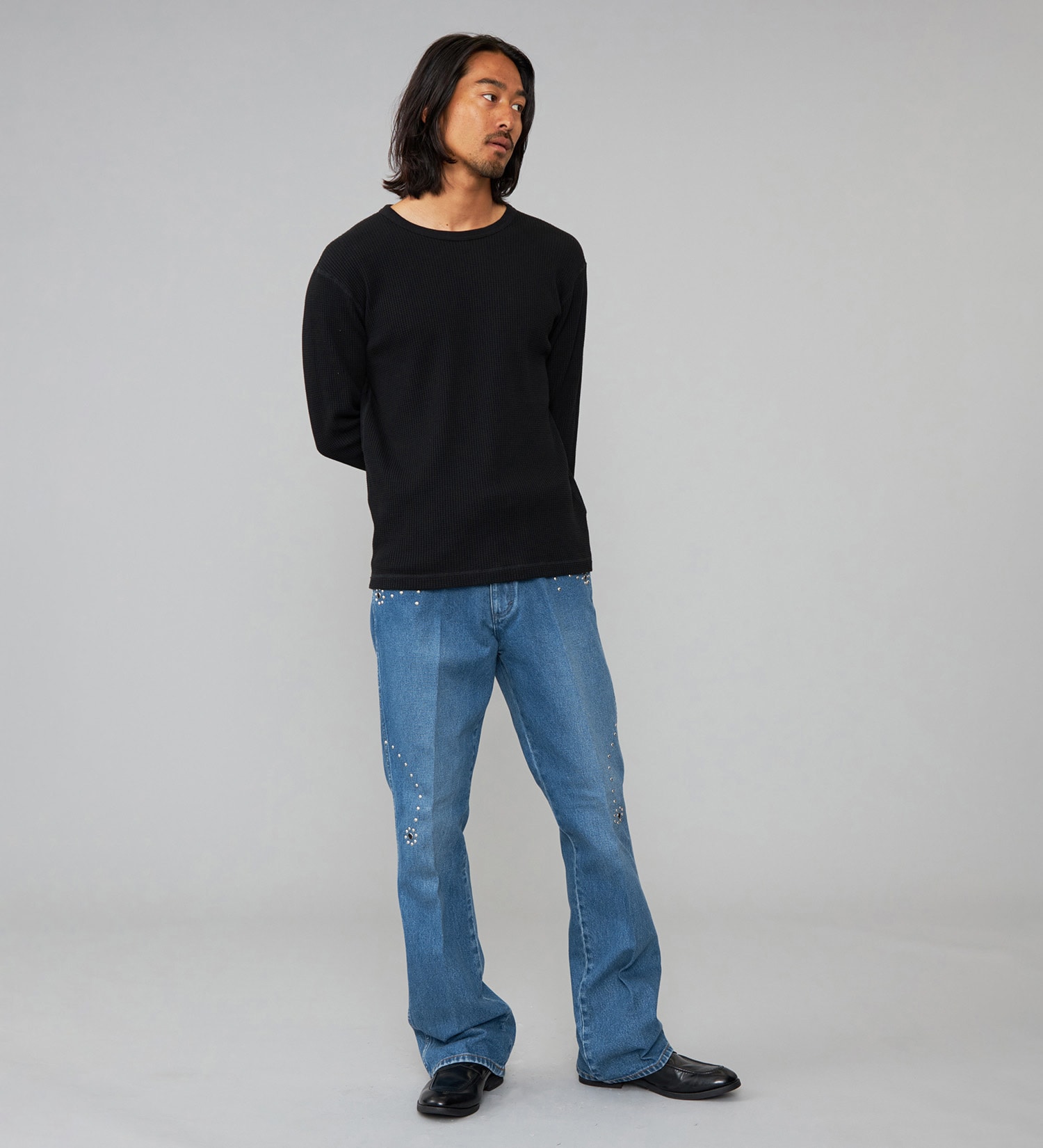 Wrangler(ラングラー)の【US ORIGINAL】77MWZ フレアジーンズ|パンツ/デニム/ジーンズパンツ/メンズ|中色ブルー
