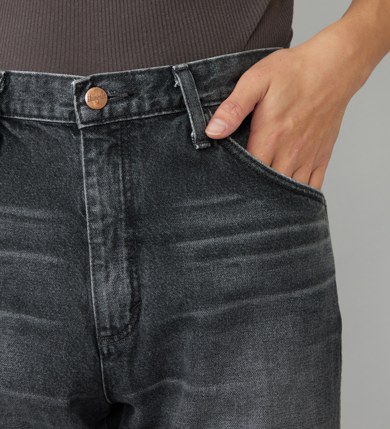 Wrangler(ラングラー)の【試着対象】77MWZ フレアジーンズ【US ORIGINAL】|パンツ/デニム/ジーンズパンツ/メンズ|ブラックデニム