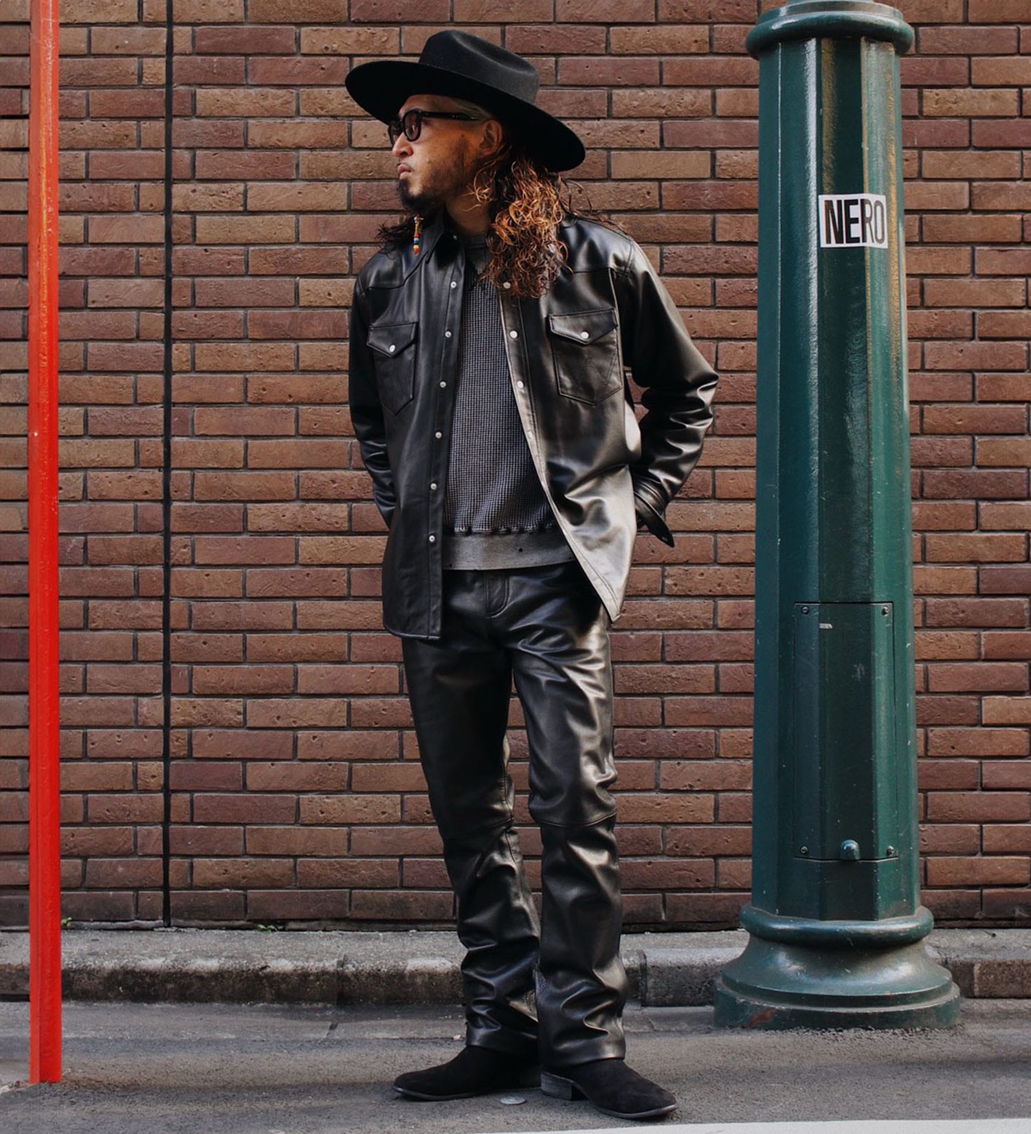 Wrangler(ラングラー)の【試着対象】77MWZ LEATHER【ゴートレザー】/フレアーパンツ|パンツ/パンツ/メンズ|ブラック