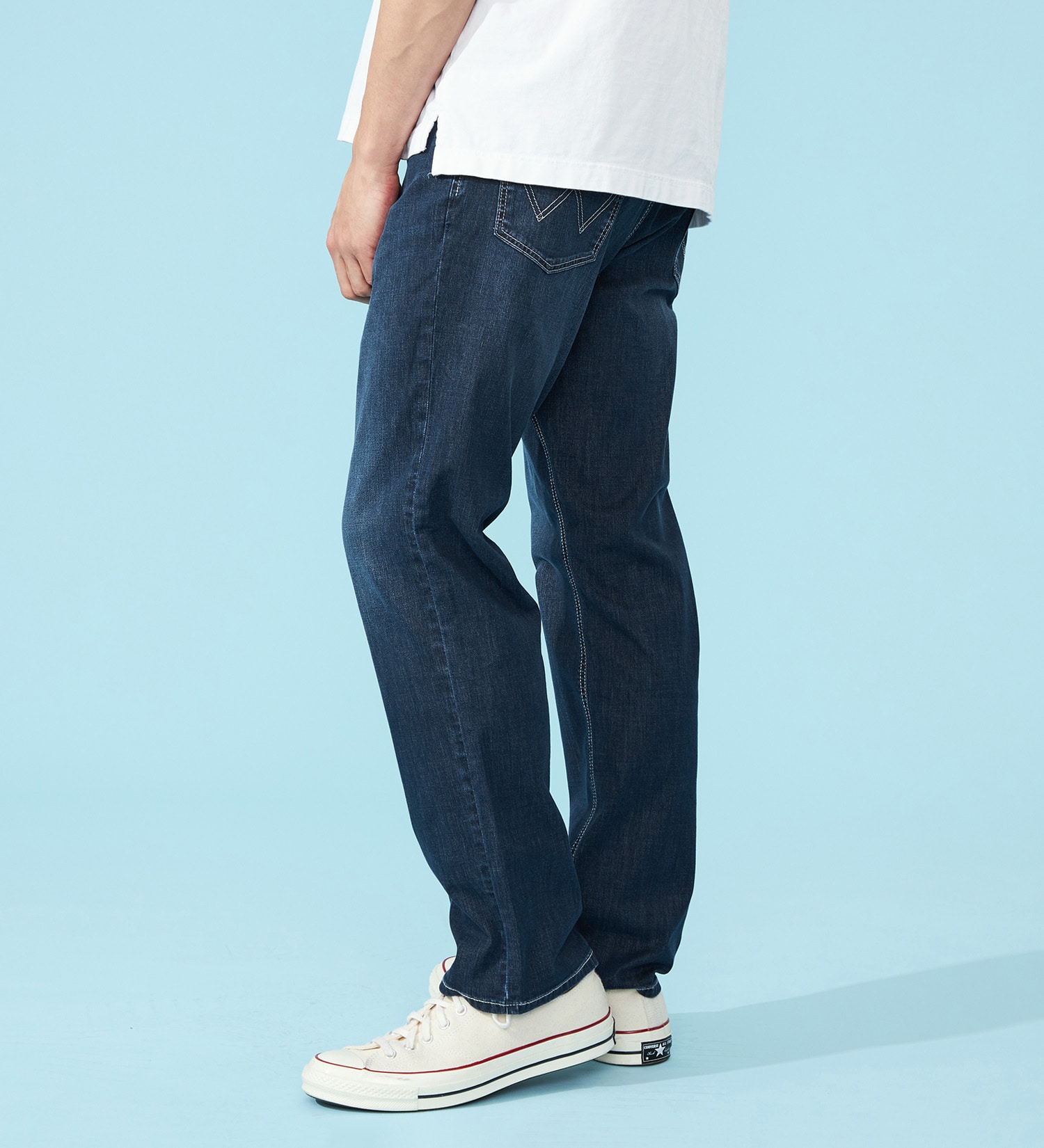 Wrangler(ラングラー)の【試着対象】【涼】吸汗速乾 ストレートデニムパンツ|パンツ/デニム/ジーンズパンツ/メンズ|中色ブルー