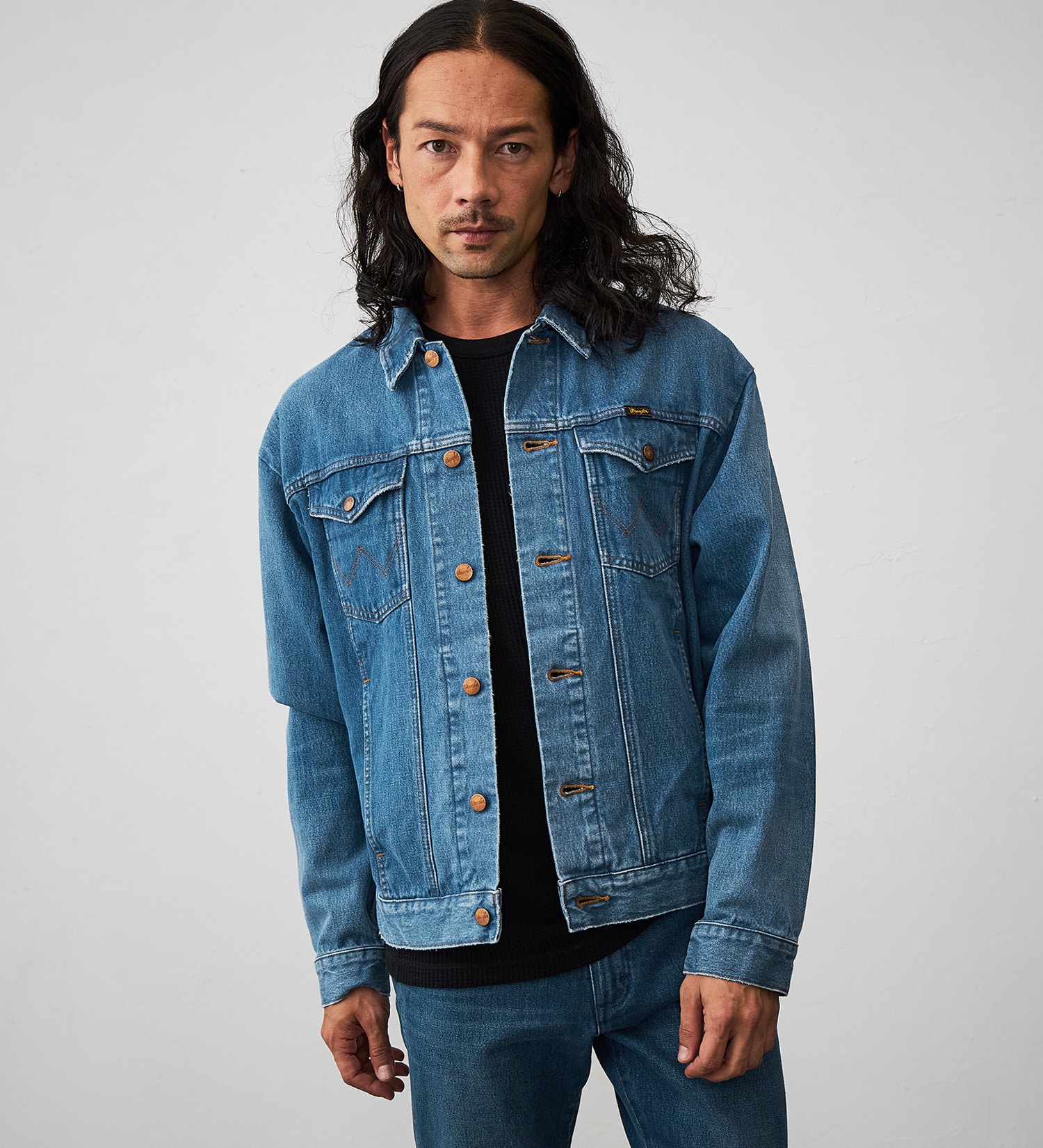 Wrangler(ラングラー)のTRUCKER JACKET/デニムジャケット加工|ジャケット/アウター/デニムジャケット/メンズ|中色ブルー