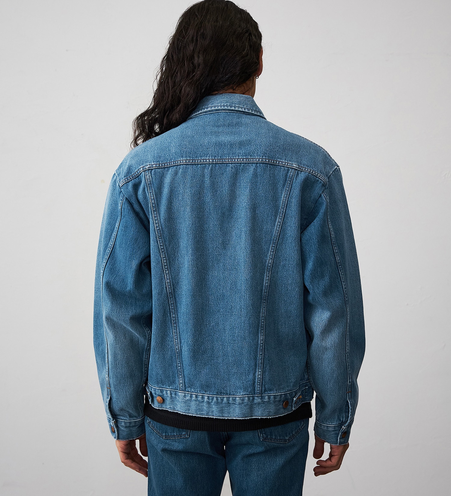 Wrangler(ラングラー)のTRUCKER JACKET/デニムジャケット加工|ジャケット/アウター/デニムジャケット/メンズ|中色ブルー