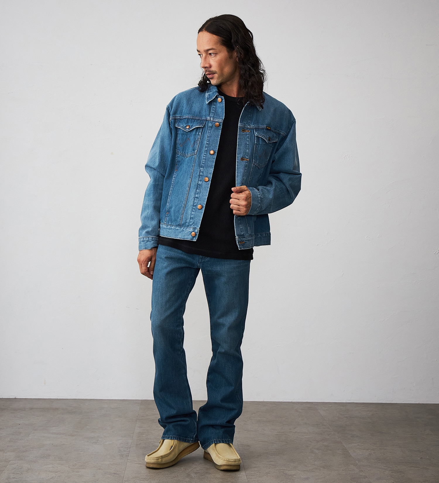 Wrangler(ラングラー)のTRUCKER JACKET/デニムジャケット加工|ジャケット/アウター/デニムジャケット/メンズ|中色ブルー