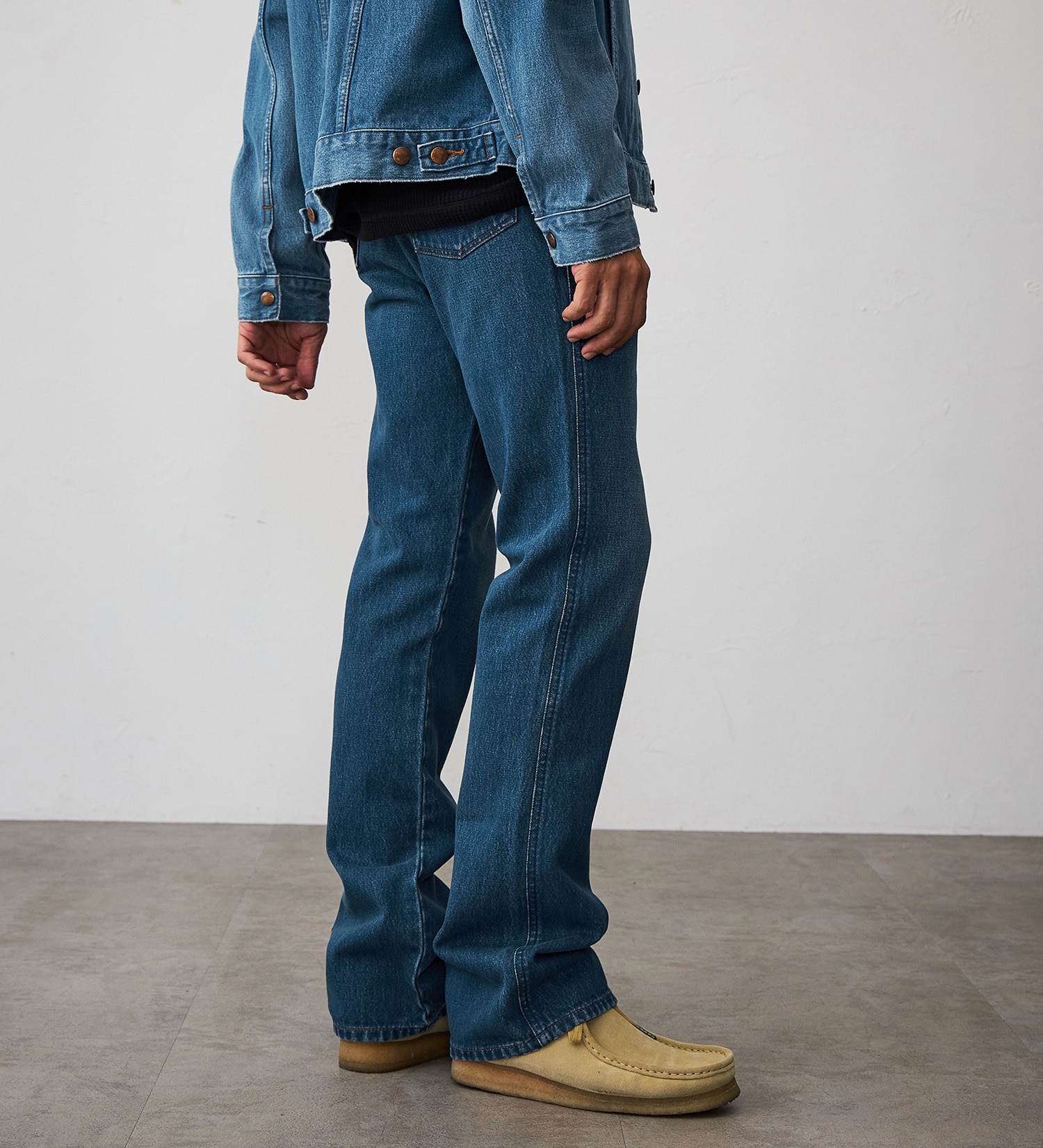 Wrangler(ラングラー)の77MWZ BOOT CUT/ブーツカット デニムパンツ加工|パンツ/デニム/ジーンズパンツ/メンズ|中色ブルー