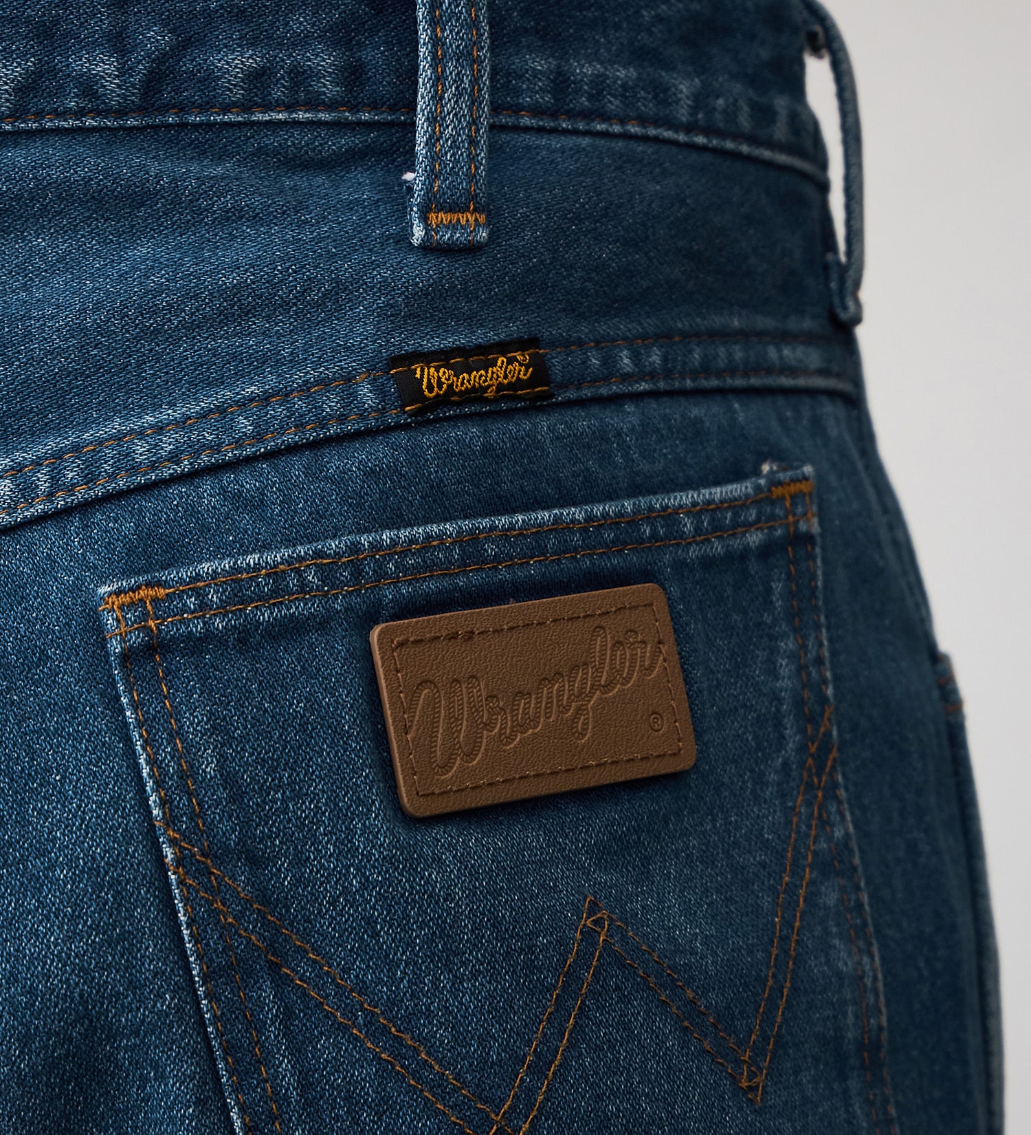 Wrangler(ラングラー)の77MWZ BOOT CUT/ブーツカット デニムパンツ加工|パンツ/デニム/ジーンズパンツ/メンズ|中色ブルー