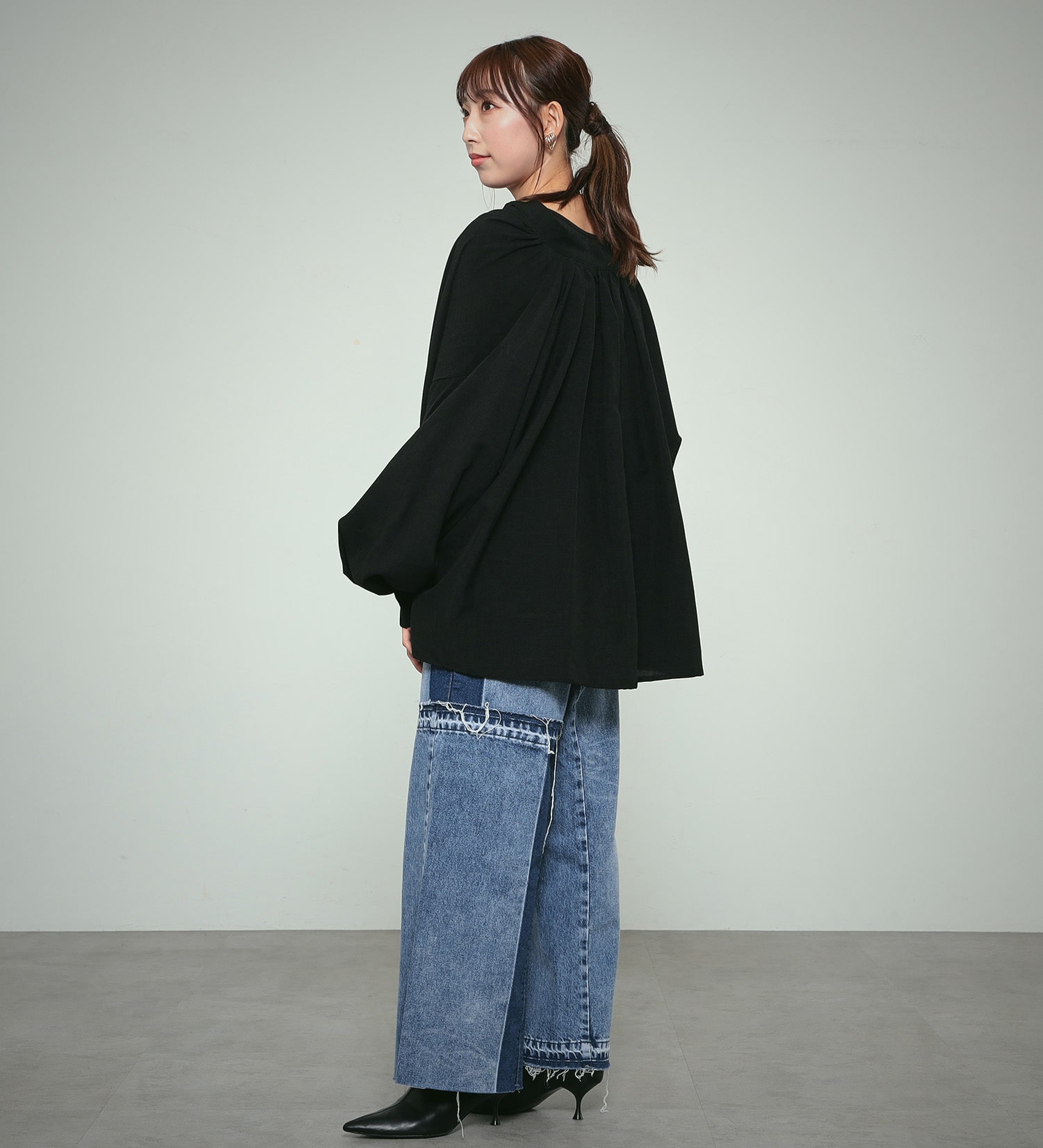 Wrangler(ラングラー)の【GW SALE】US ORIGINALS/リメイクフレアパンツ|パンツ/デニムパンツ/メンズ|淡色ブルー